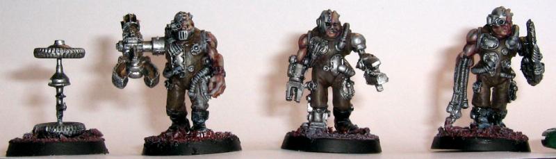 Adeptus Mechanicus, Servitors, Space Marines