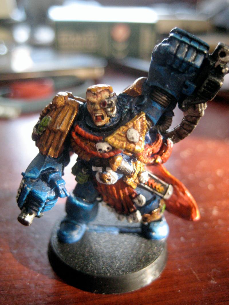Power Fist, Space Marines, Ultramarines