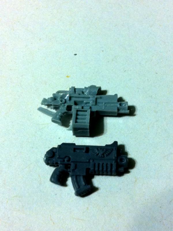 158959_sm-umbra%20ferrox%20%252Fstandard%20bolter%20comparison.JPG