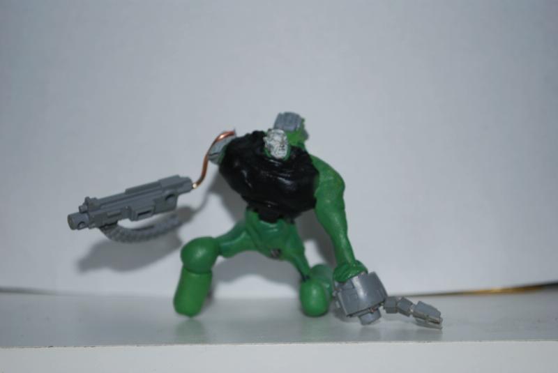 Still not sure about this guys pose he's going to have a load of guns sprouting from his back so i wanted him kneeling/hunched over but the kneeling pose looks odd to me so may make him more like a giant mutant quasimodo instead
