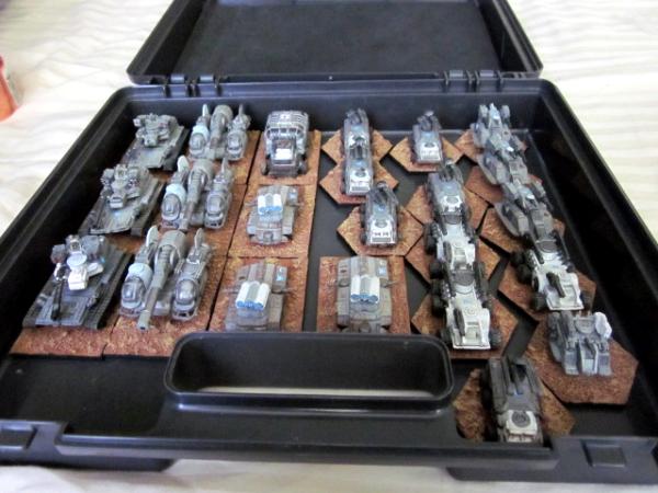 Make Your own Miniatures Case 2.0. The 19 dollar Plano Wonder! (5
