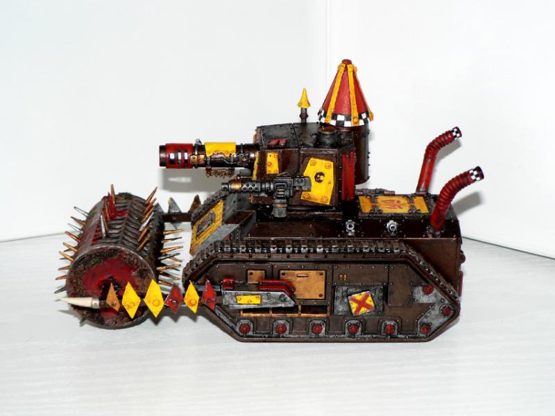 384586_md-Battlewagon,%20Bonebreaka,%20Chimera,%20Gunwagon,%20Kitbash.JPG