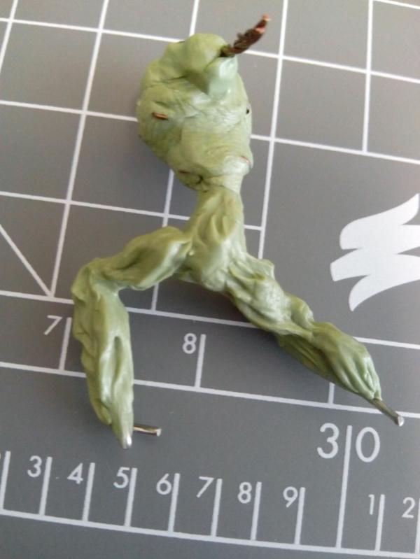 Sculpting Grotesques - Young Haemonculus needing fleshwork tips! 691857_sm-Grotesque