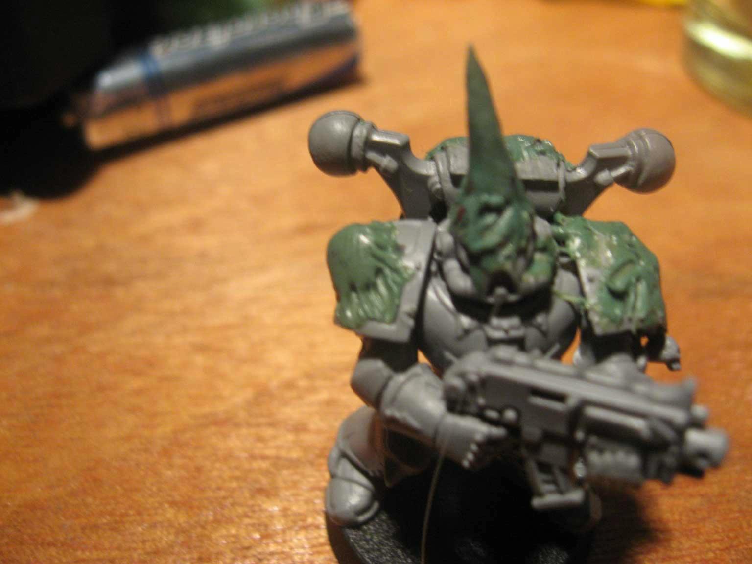My first nurgle marine, he has a puss bubble on his right pad :P