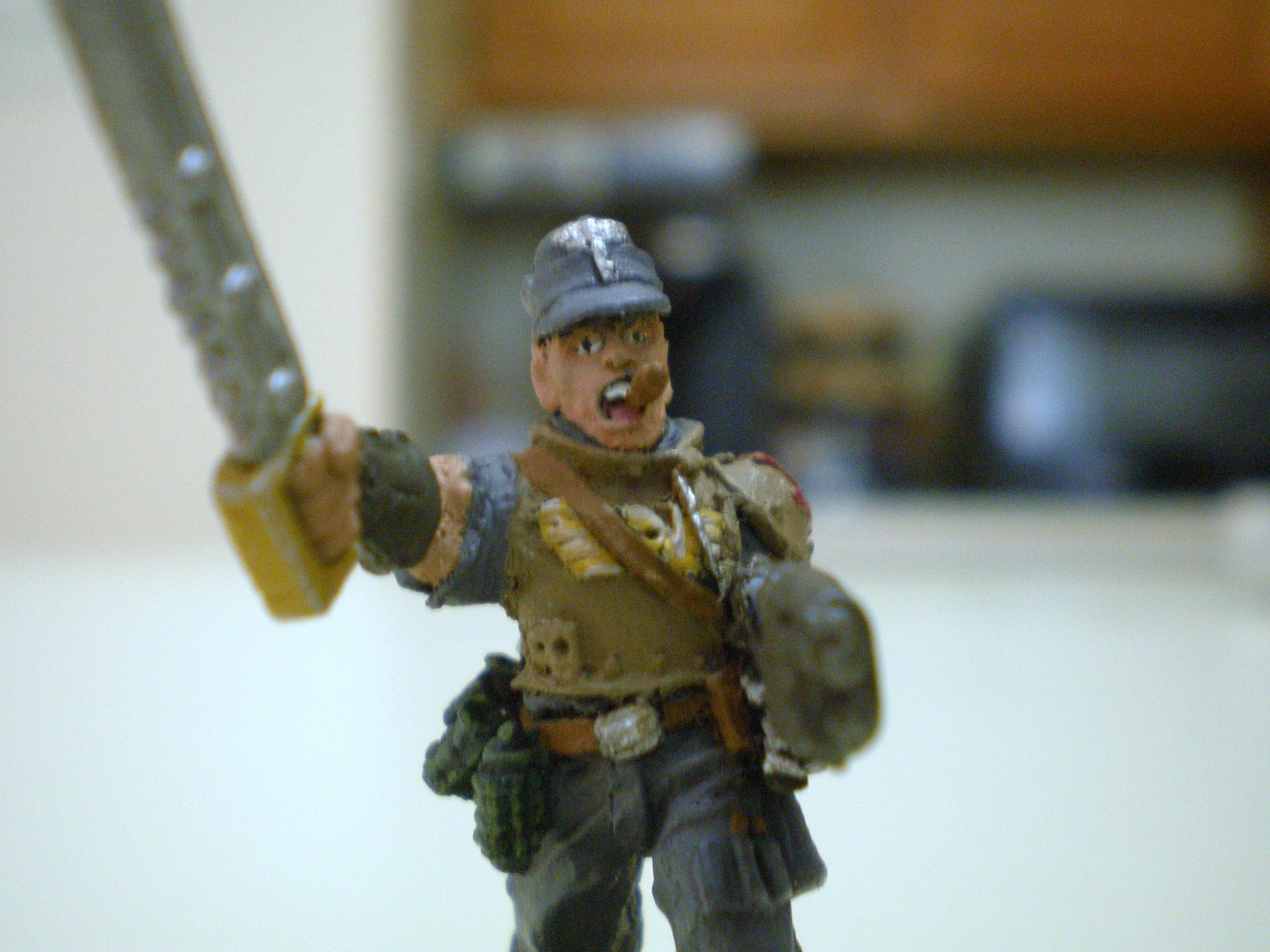 Commander close front
