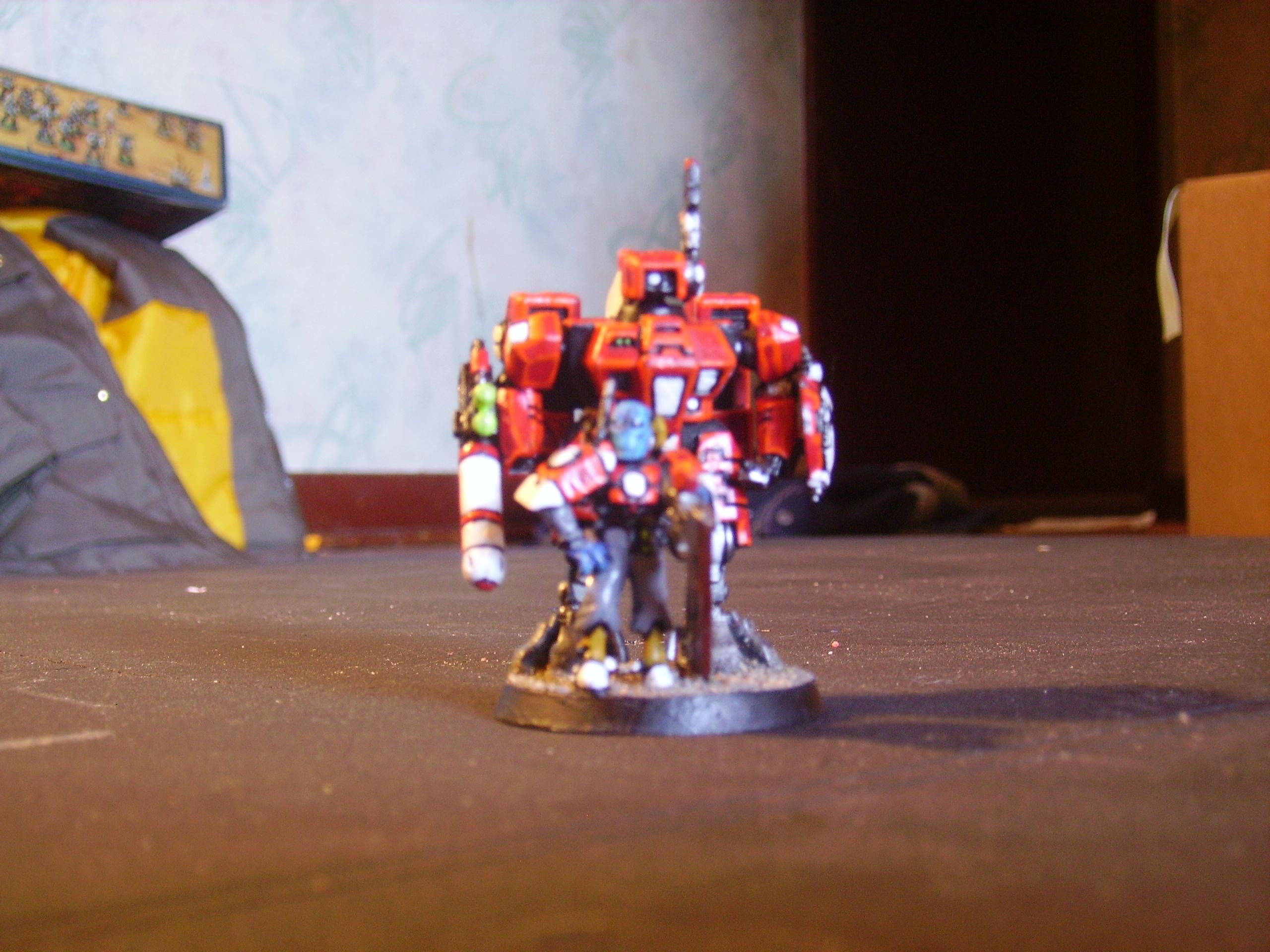 Crisis Battlesuit, Tau