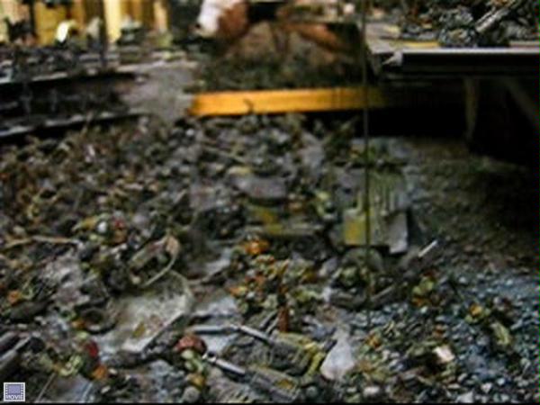 Bloid Orks advance