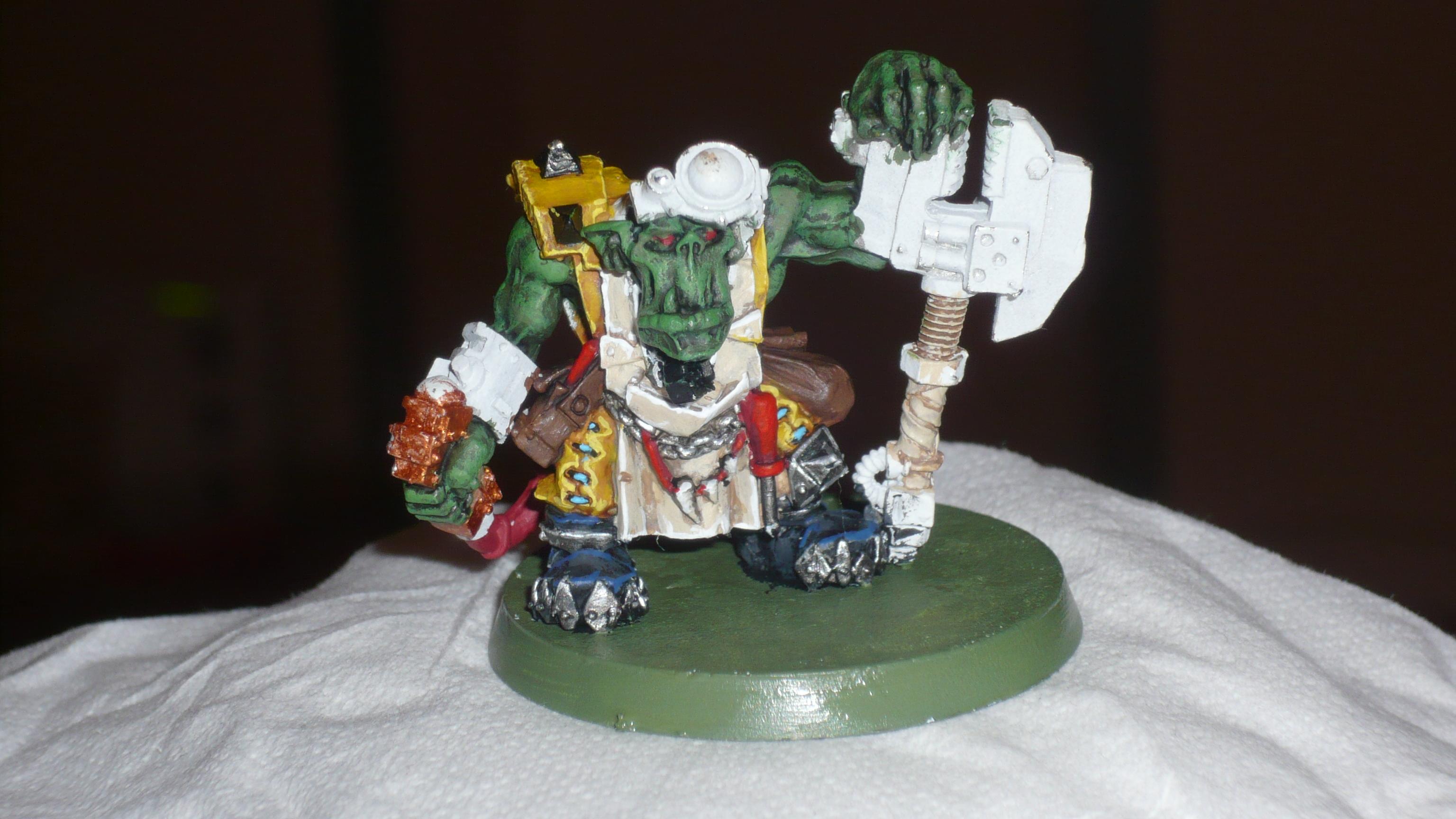 Orks, W40k, Half-painted mek - I'll ge there eventually! Hating the eyes..