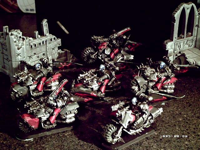 Bike, Chaos, Deviants