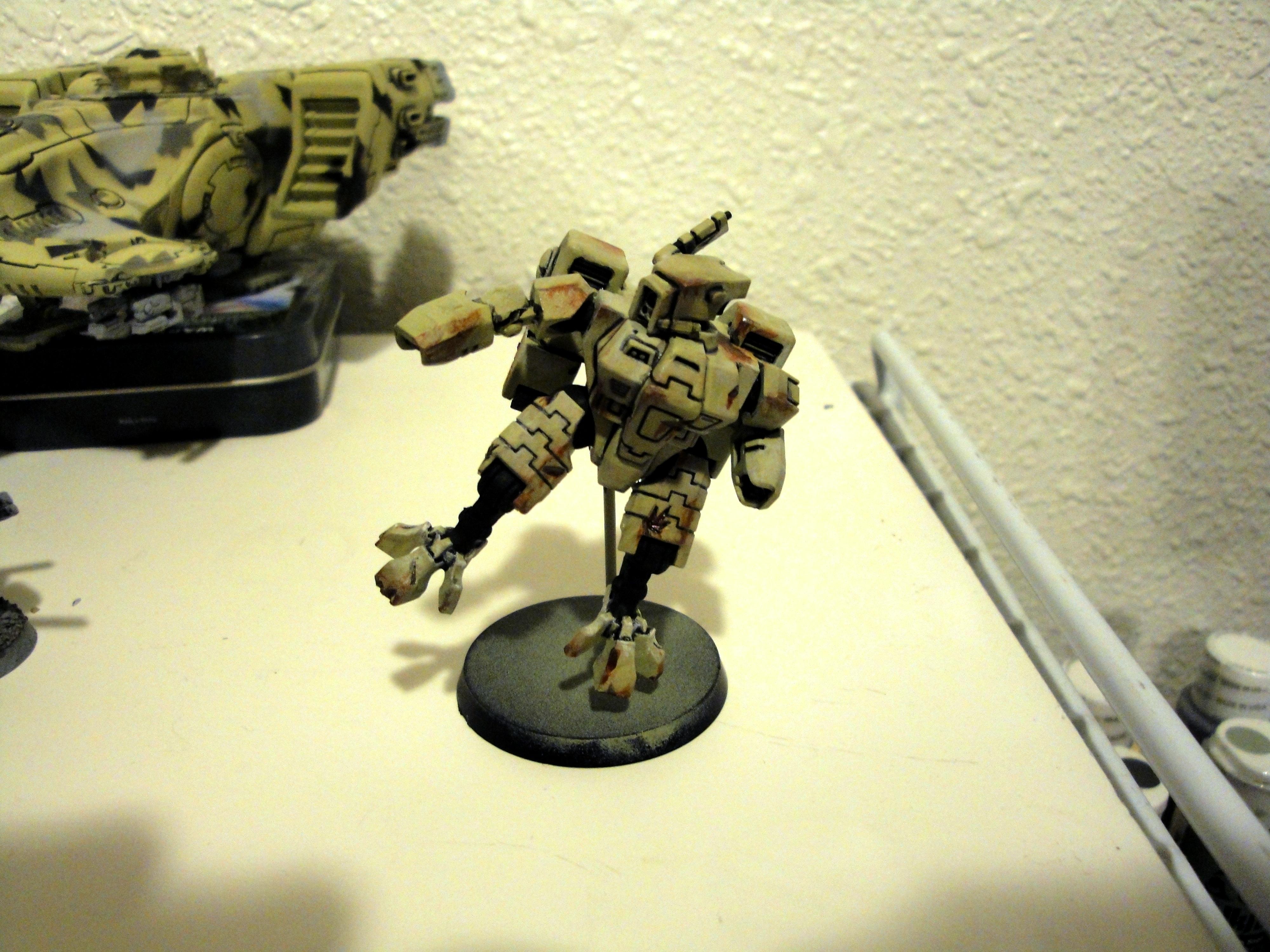 Crisis Battlesuit, Tau