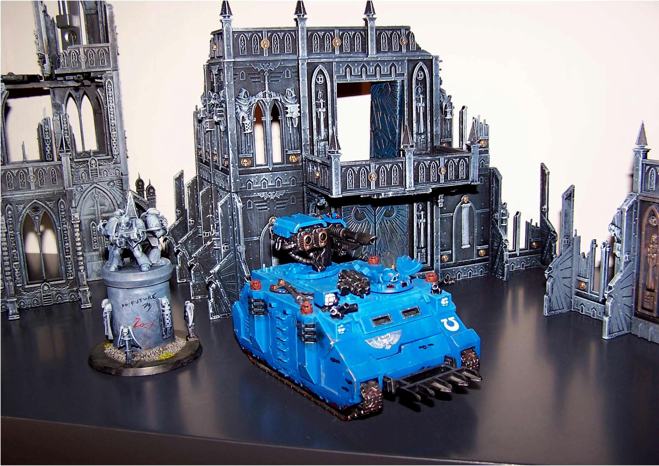 Razorback, Stronos