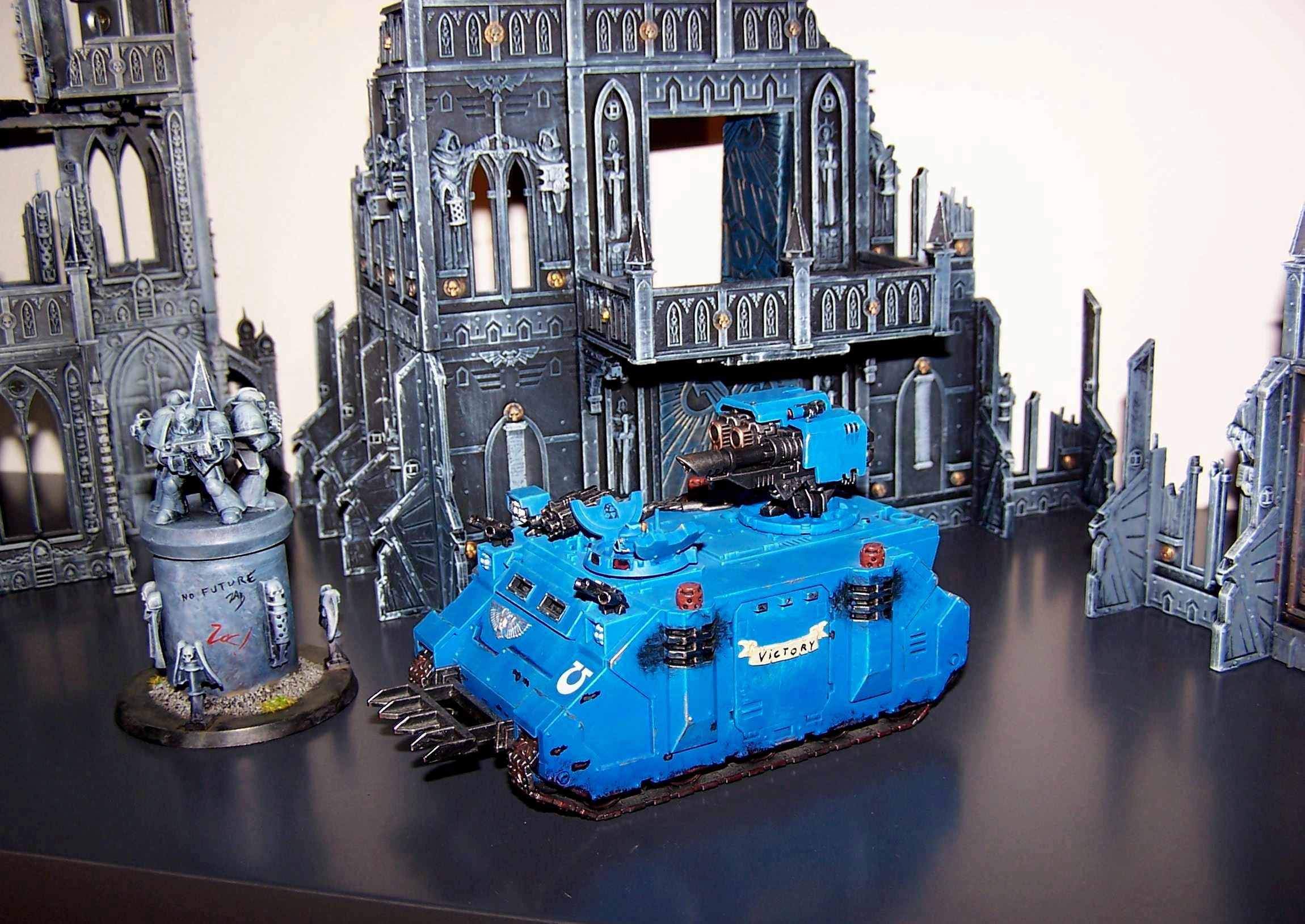 Razorback, Stronos