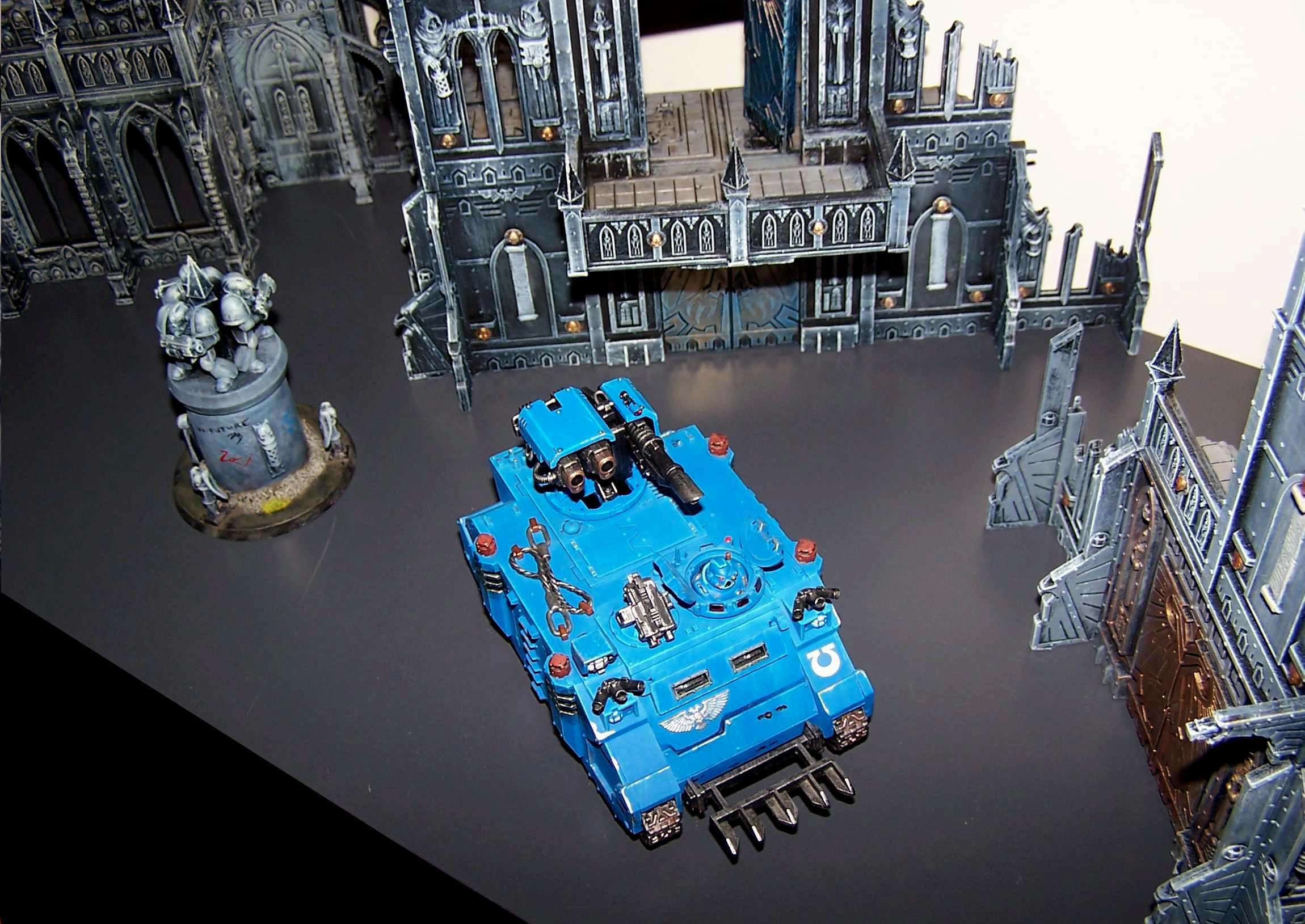 Razorback, Stronos