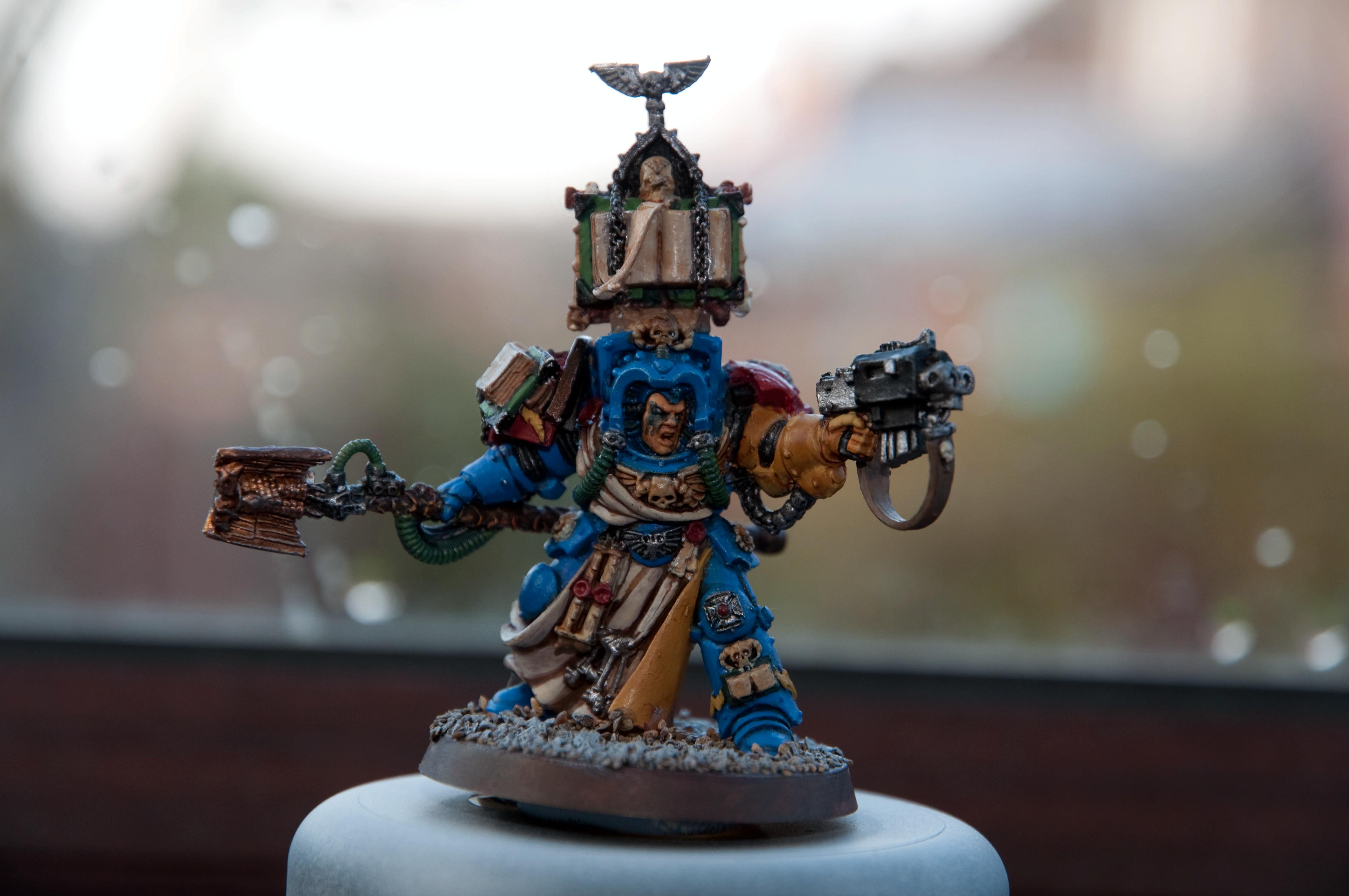 Ferrus Fists Librarian