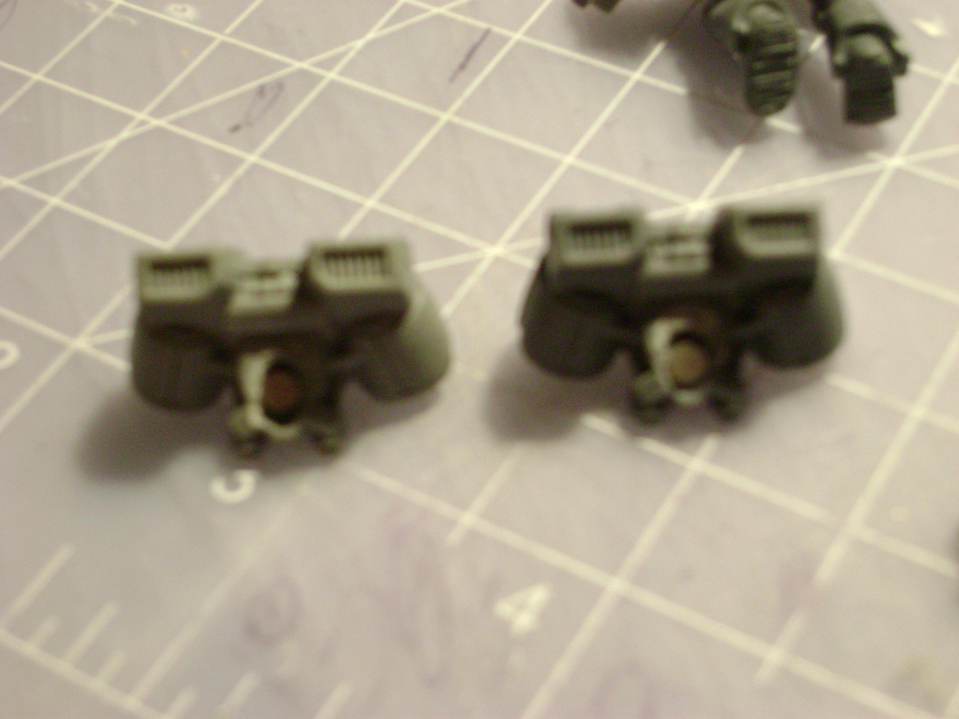 1/16x 1/16 magnets in the slots