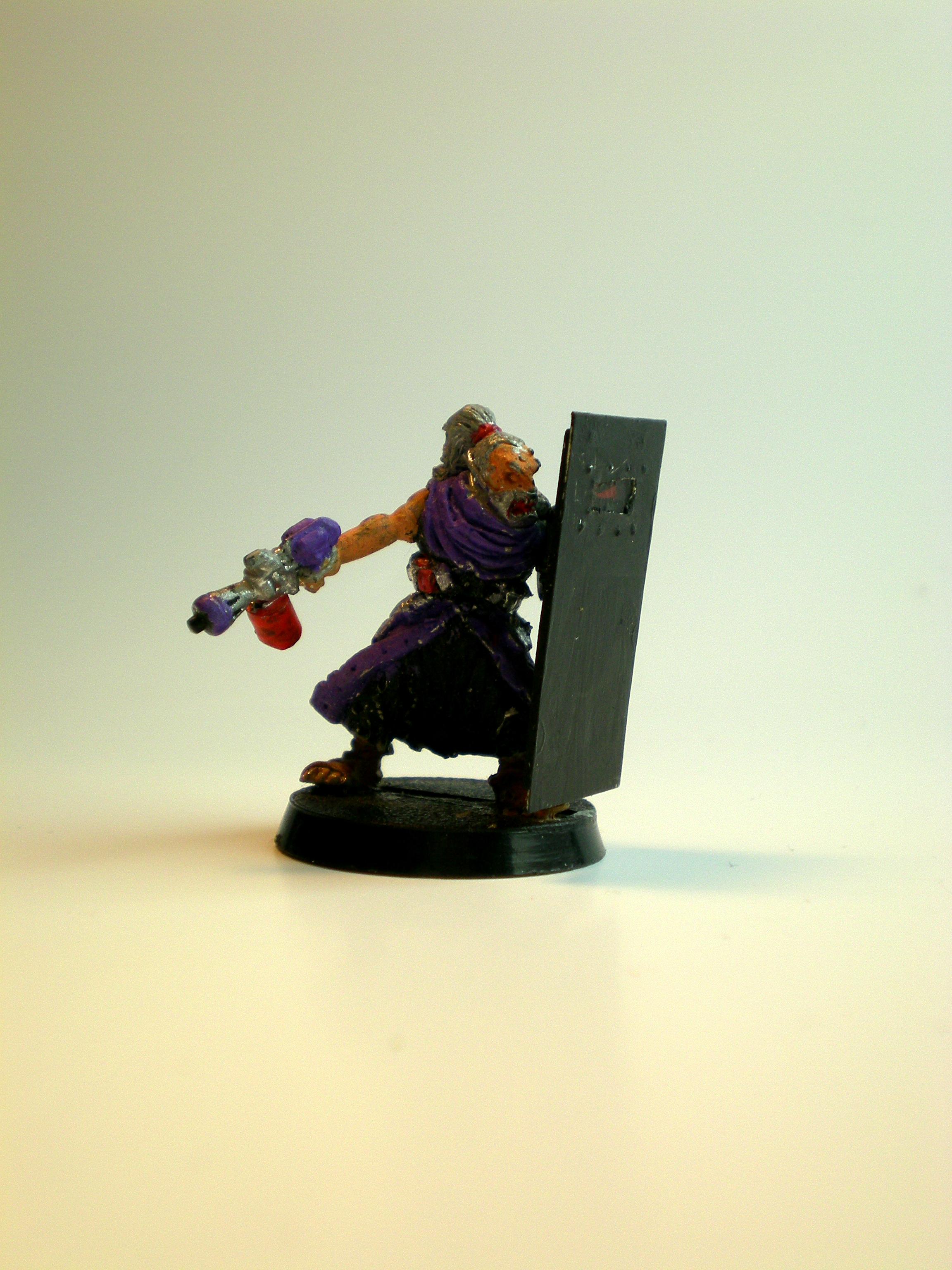 brother with supression shield and hand flamer