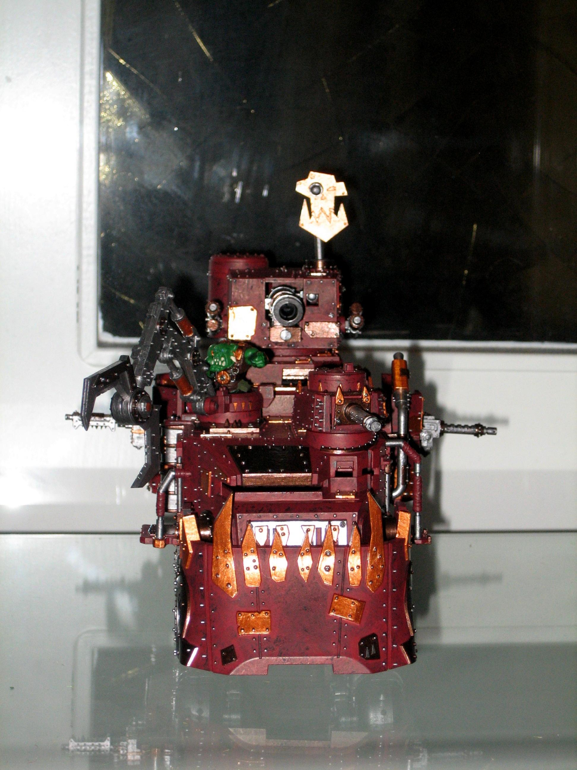 Ork battlewagon 1 (front side)