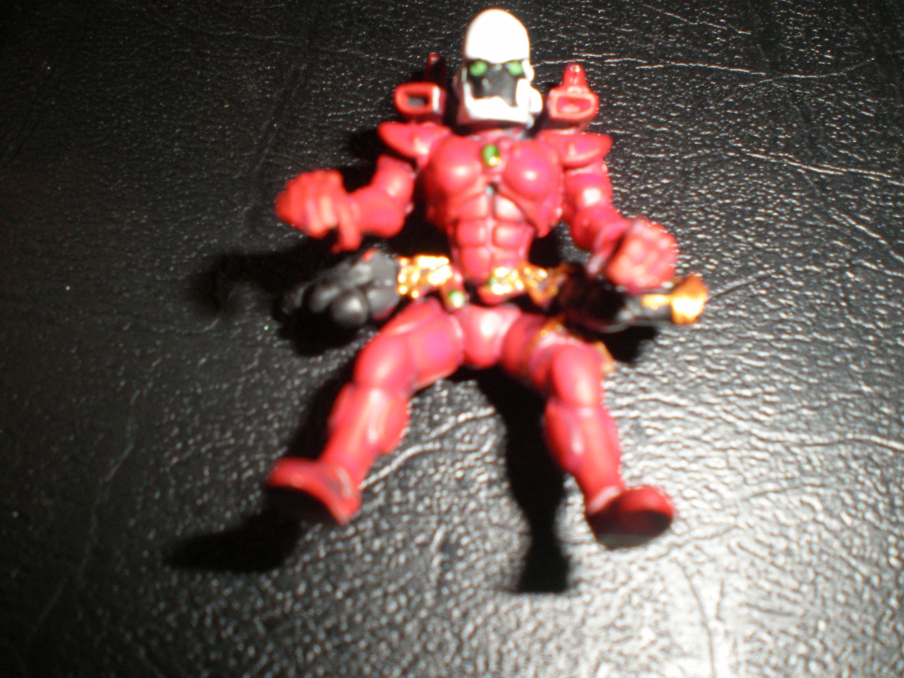 pilot - used grenade packs to cover up transfer from waist to legs (better than greenstuffing, maybe)