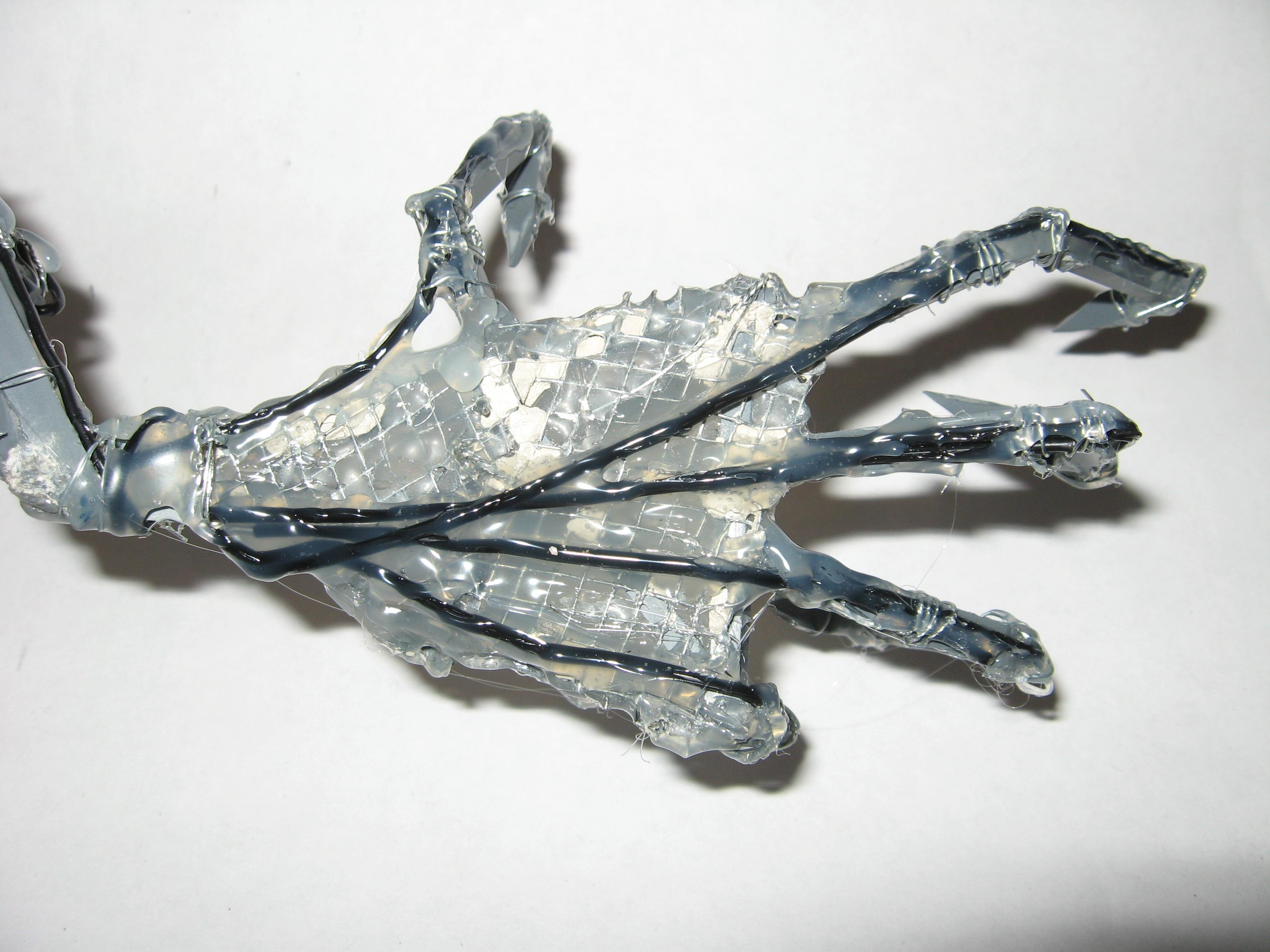 Glued hand, support finished