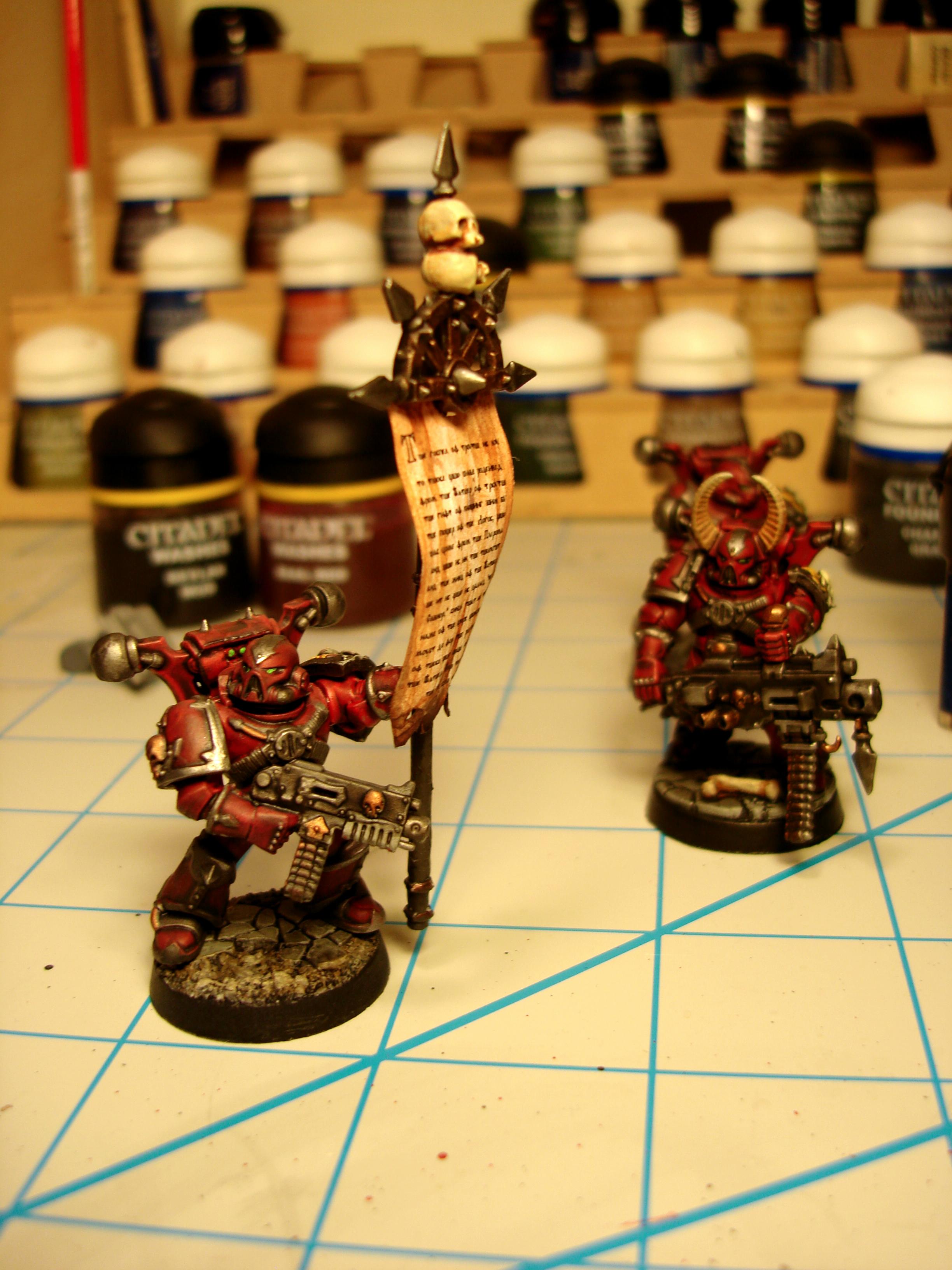 Chaos, Word Bearers, Word Bearer Standard and Heavy Bolter
