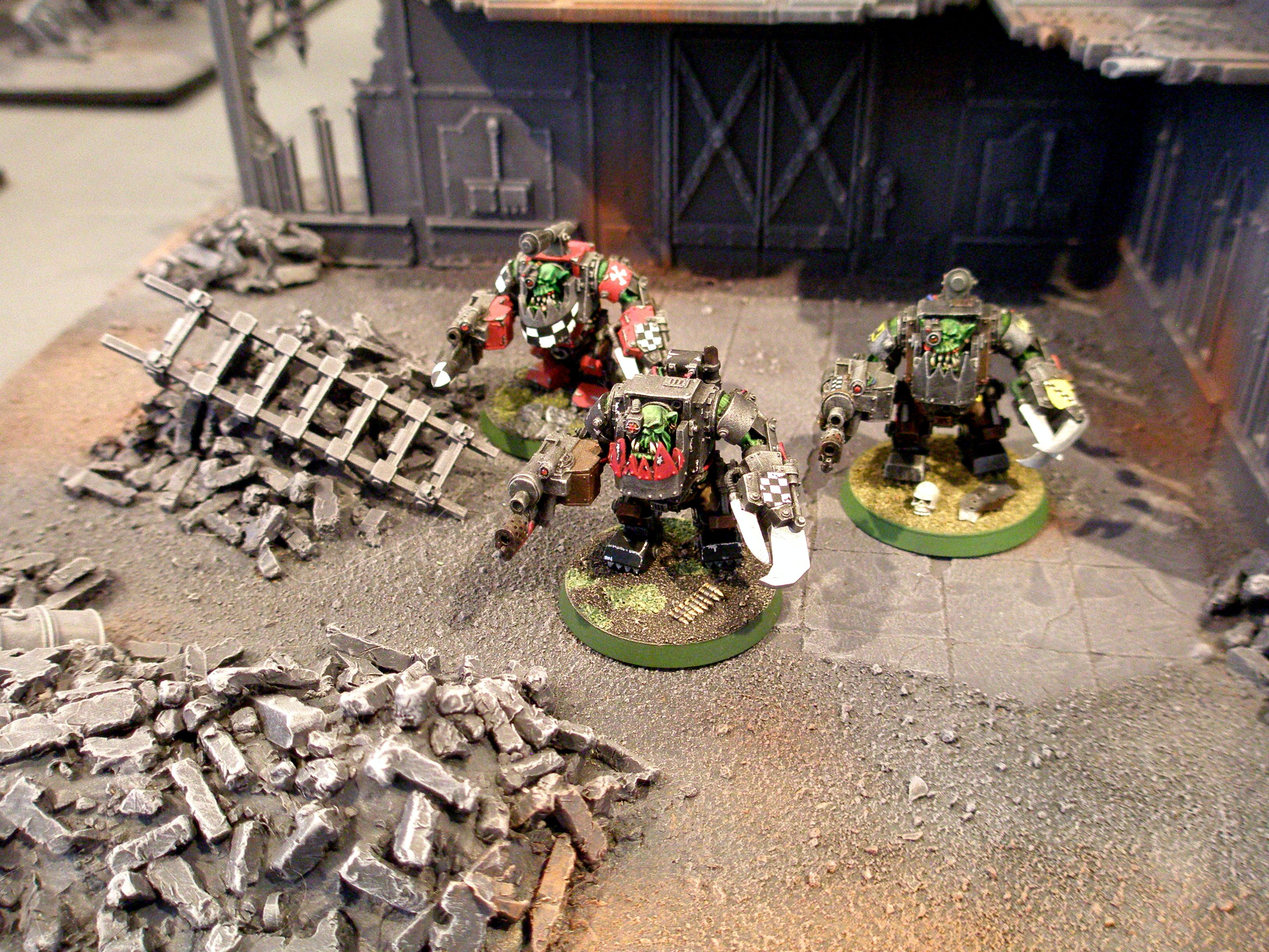 Mega Armor, Orks, Mega Nobz in cover