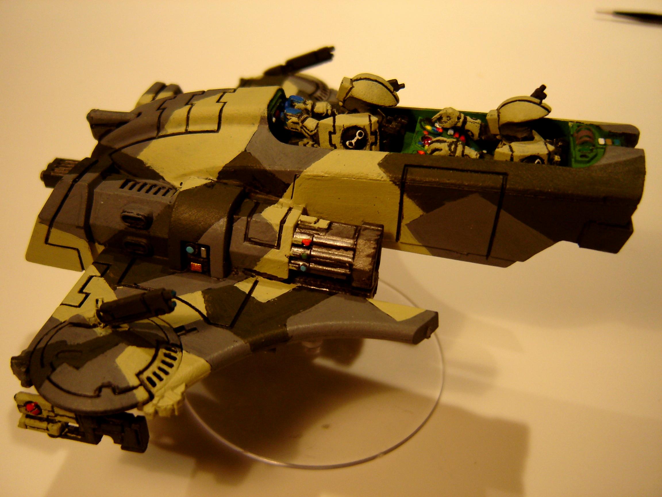 Tau, Tau Piranha side