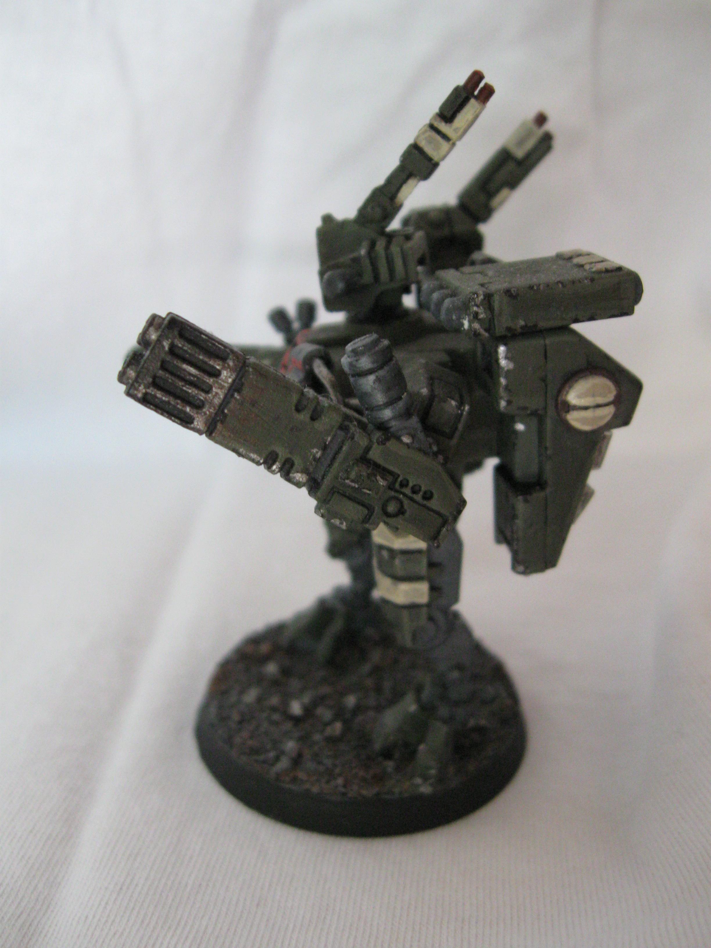 Tau, commander
