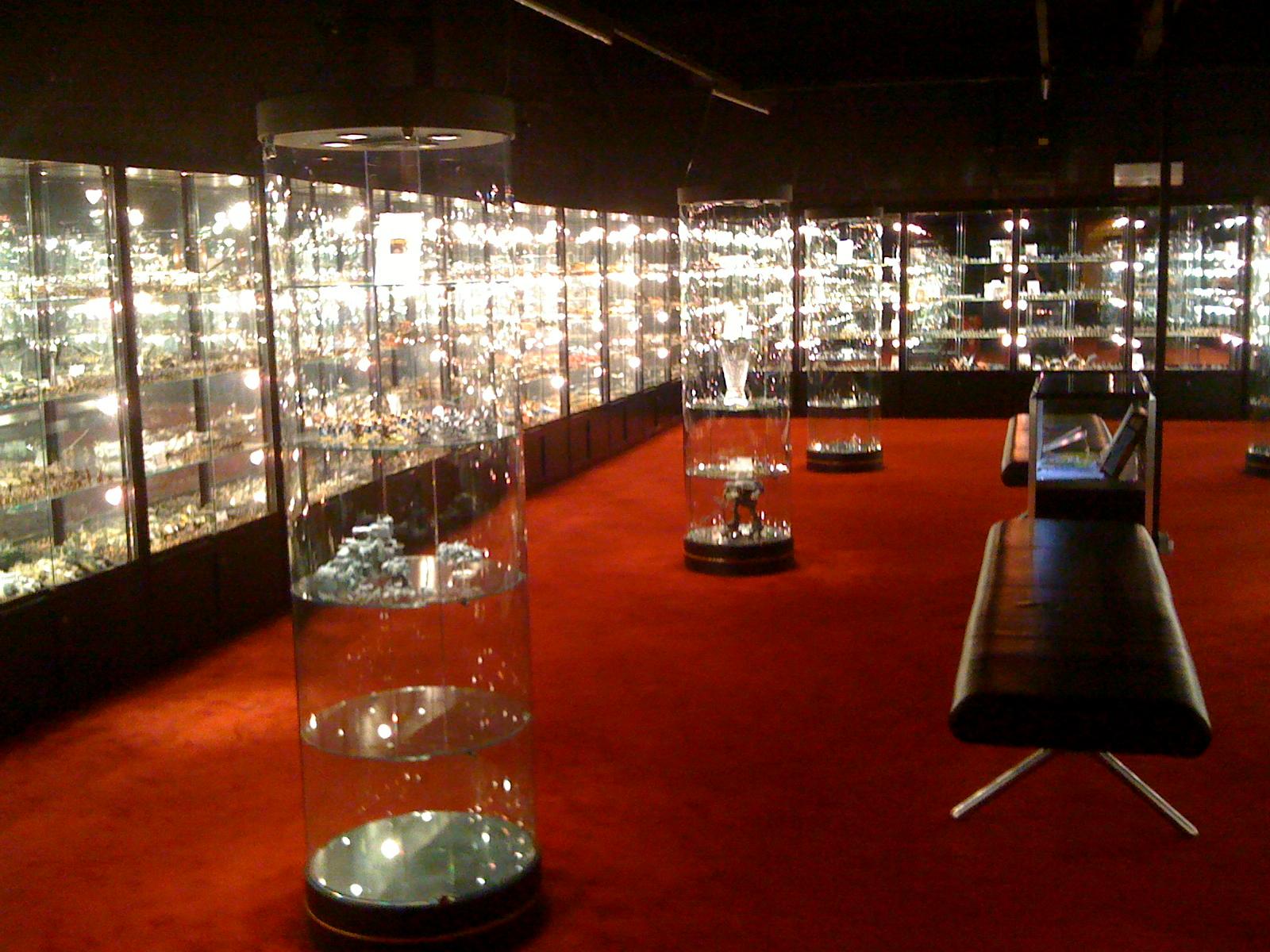Warhammer World, Miniature display room