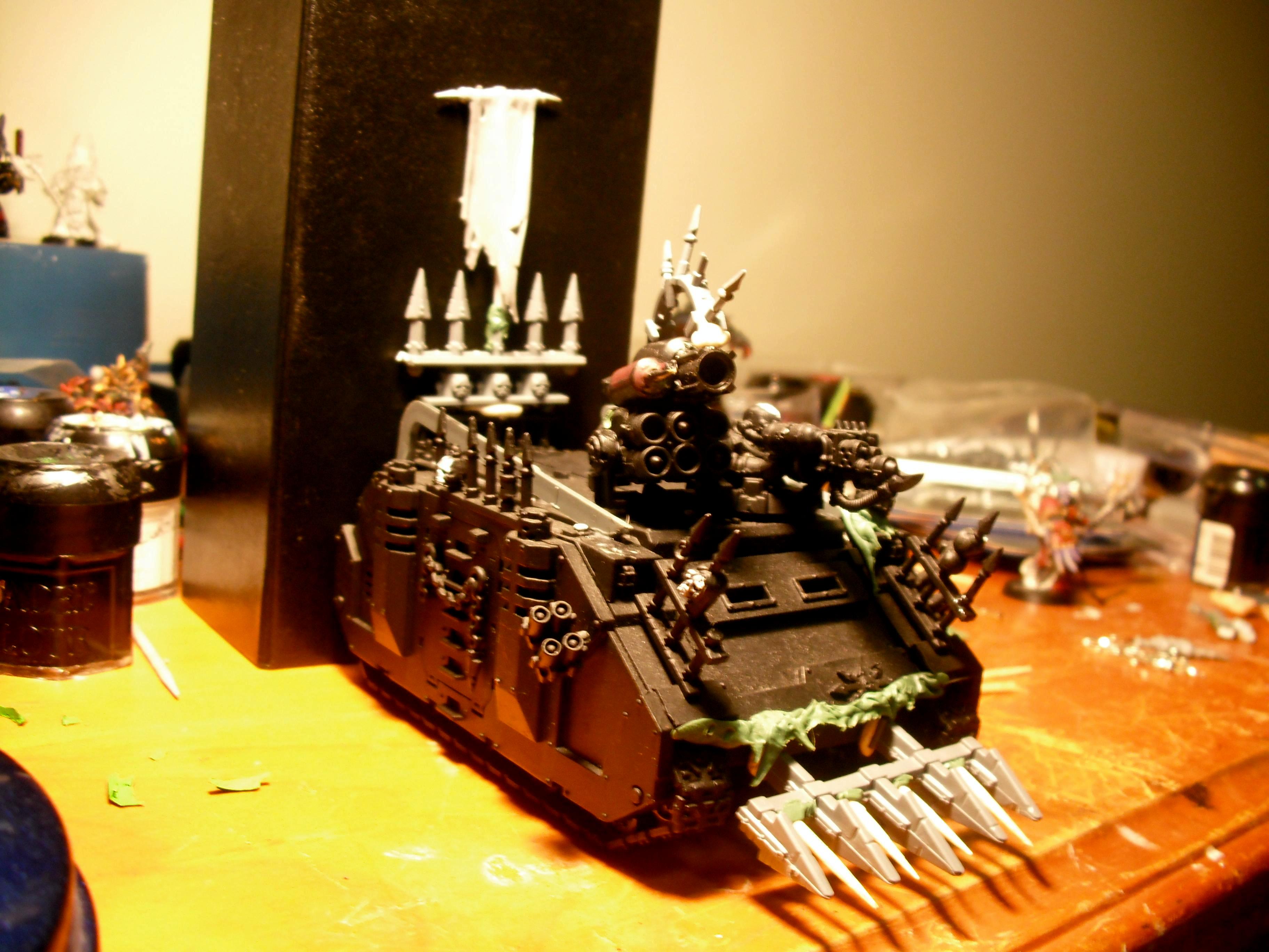 Rhino Chaos Tank Heavy Red Corsairs