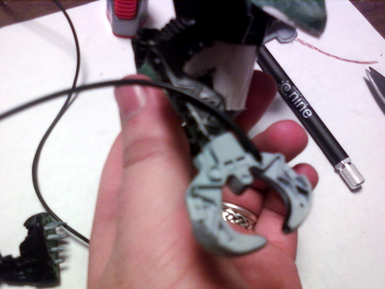 Claw Cables 1