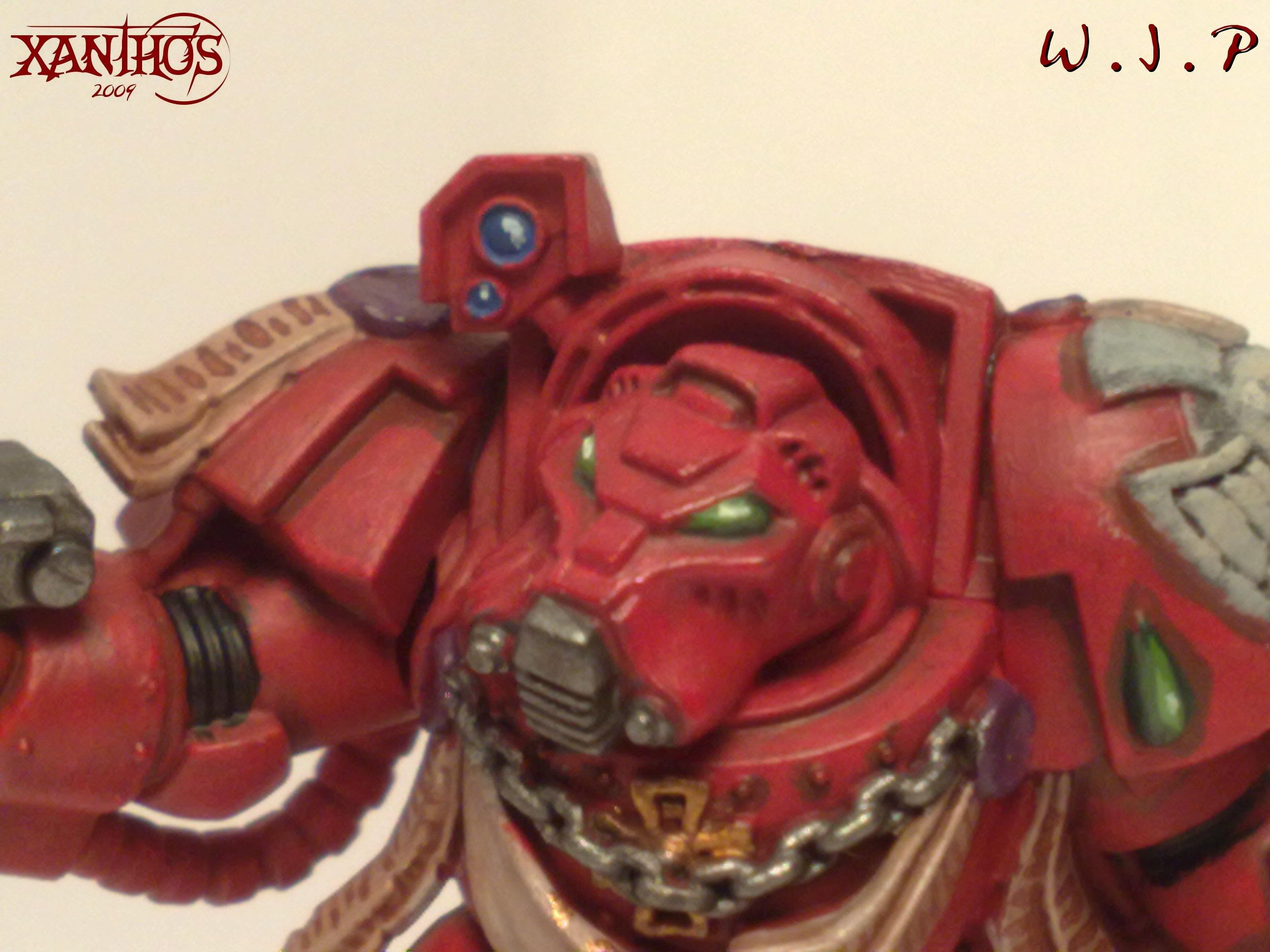 And a real closeup of the helmet. Glowy eyes, yay!