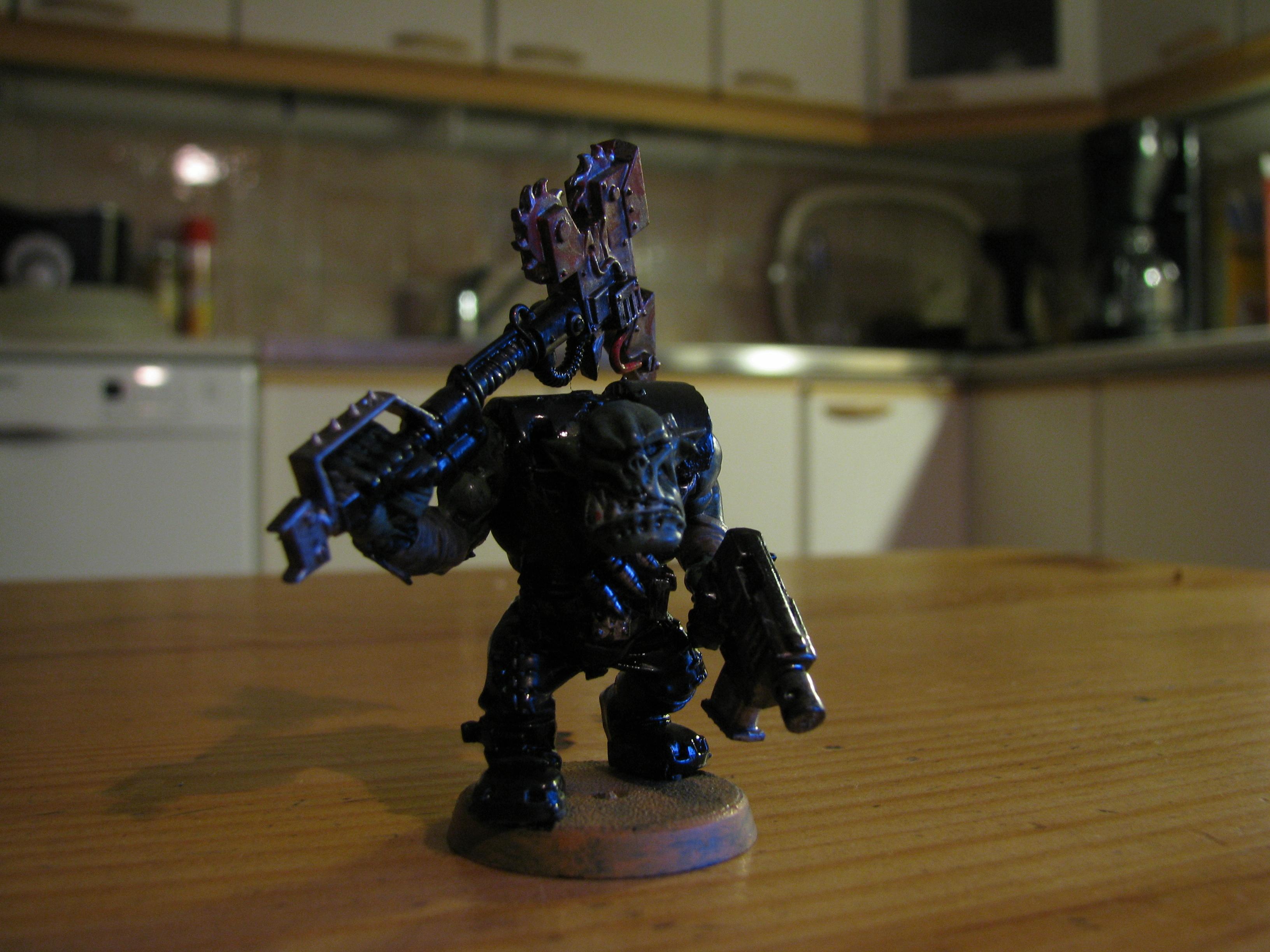 A nob with Big Choppa. I like how I modelled him