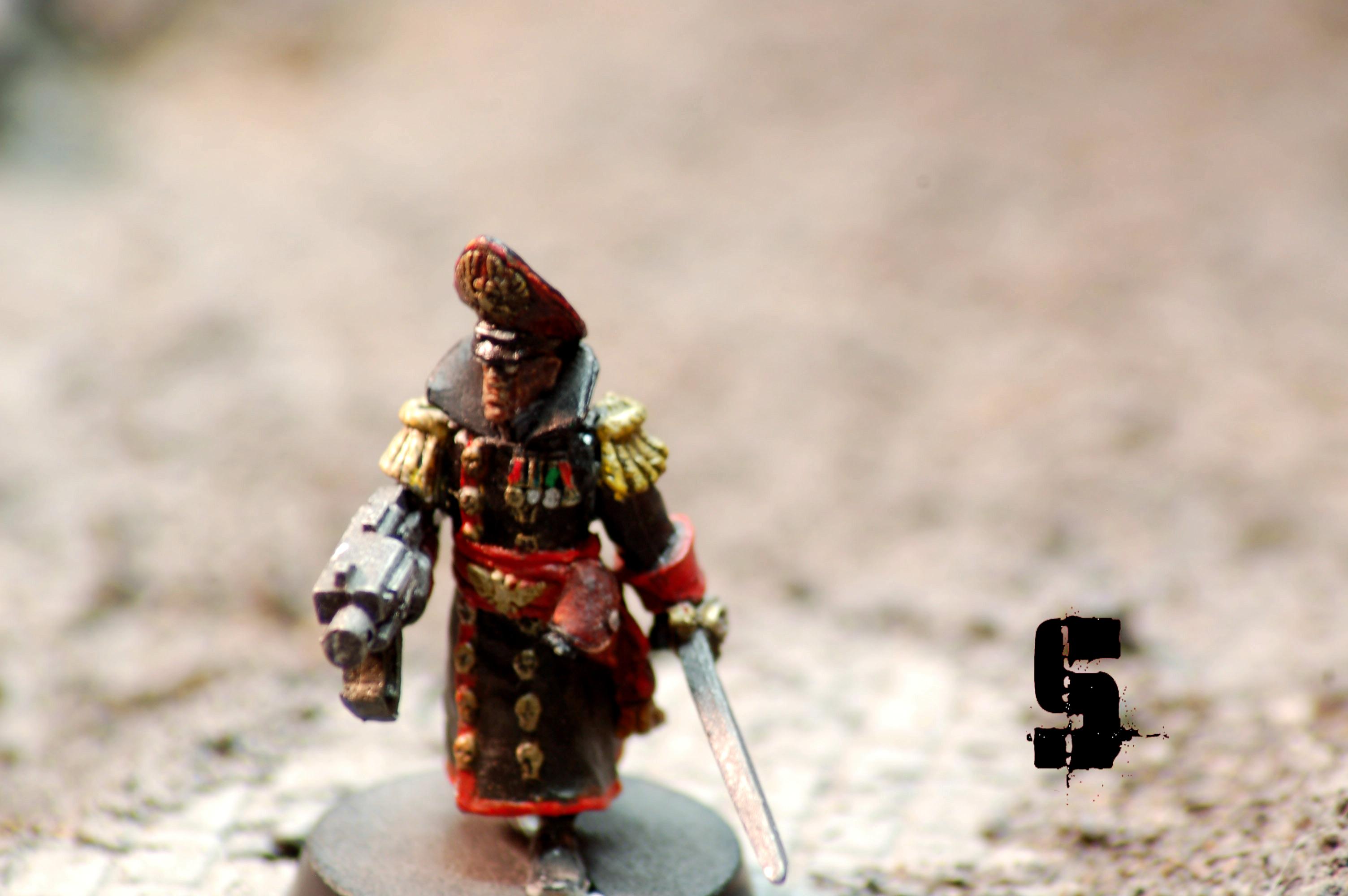 Close Up, Commissar, Saw