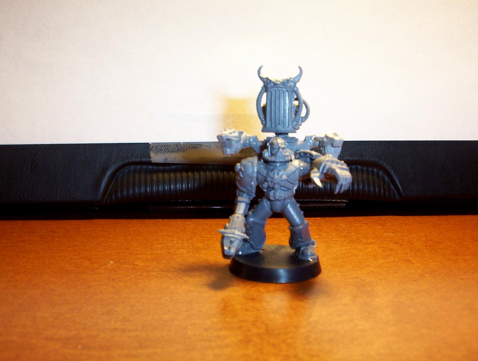 Noise Marine Champion w/ Doom Siren