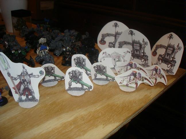 Roomates papercraft 40k models