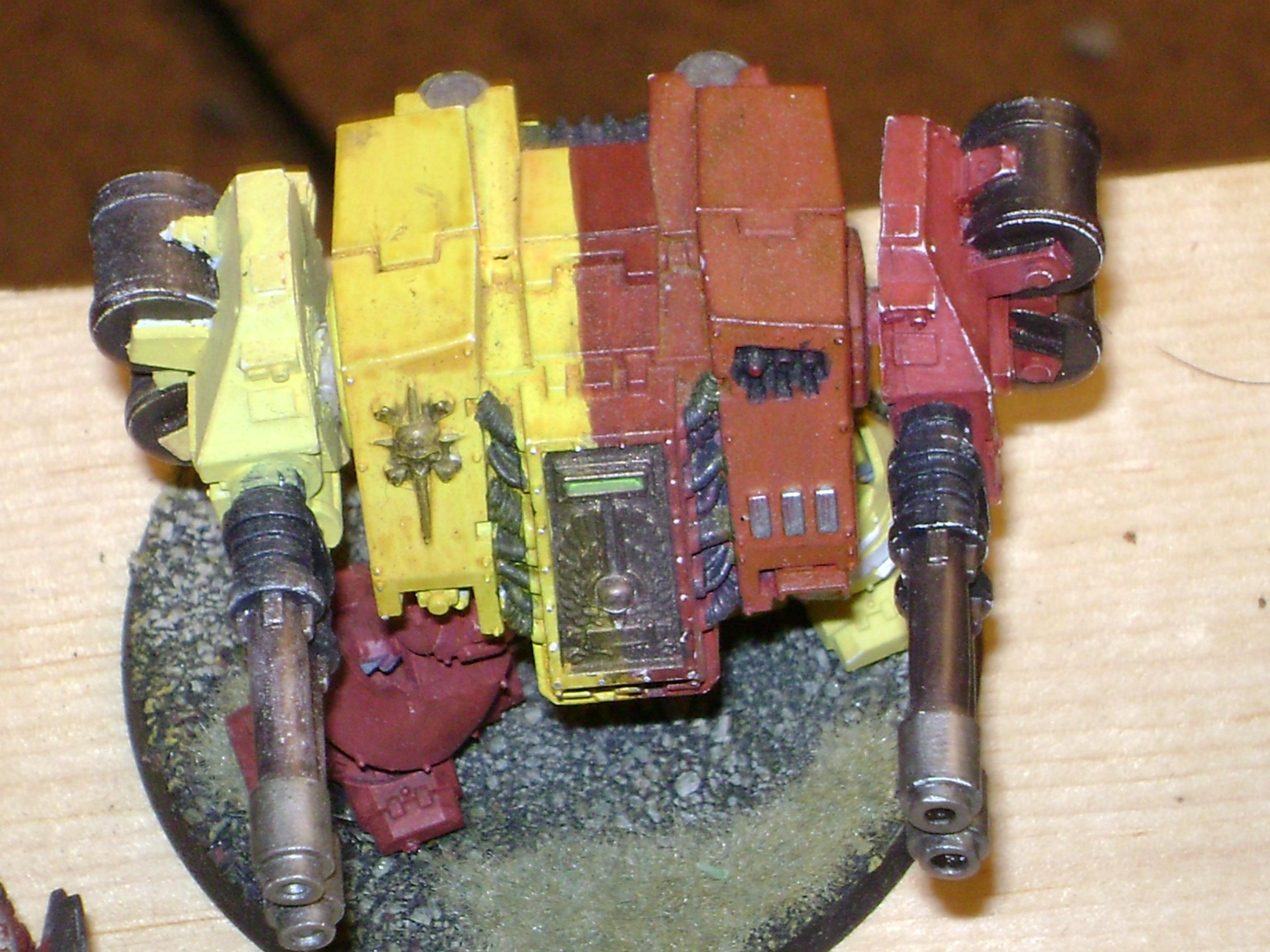 auto  cannons  arent  inked  in this  picture, so you can tell the  differnece