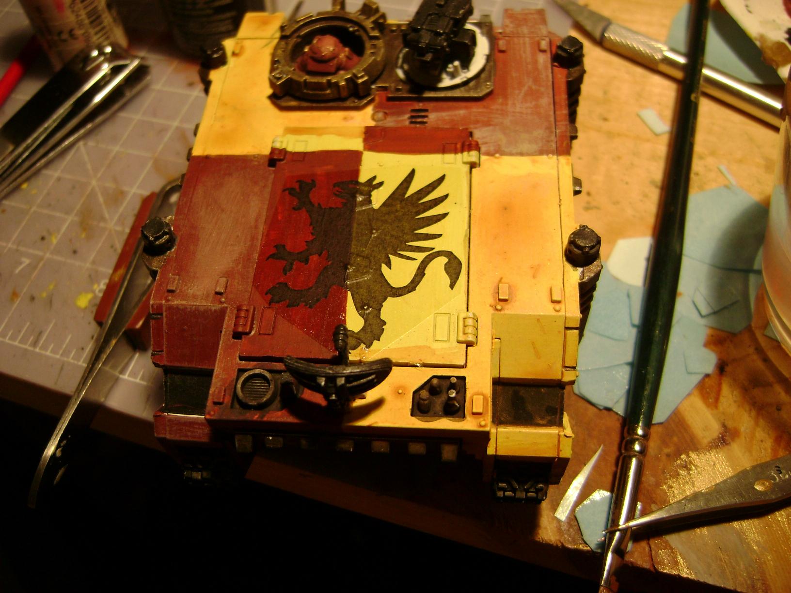 Warhammer 40,000,  you can see what my   wash does to the   yellow