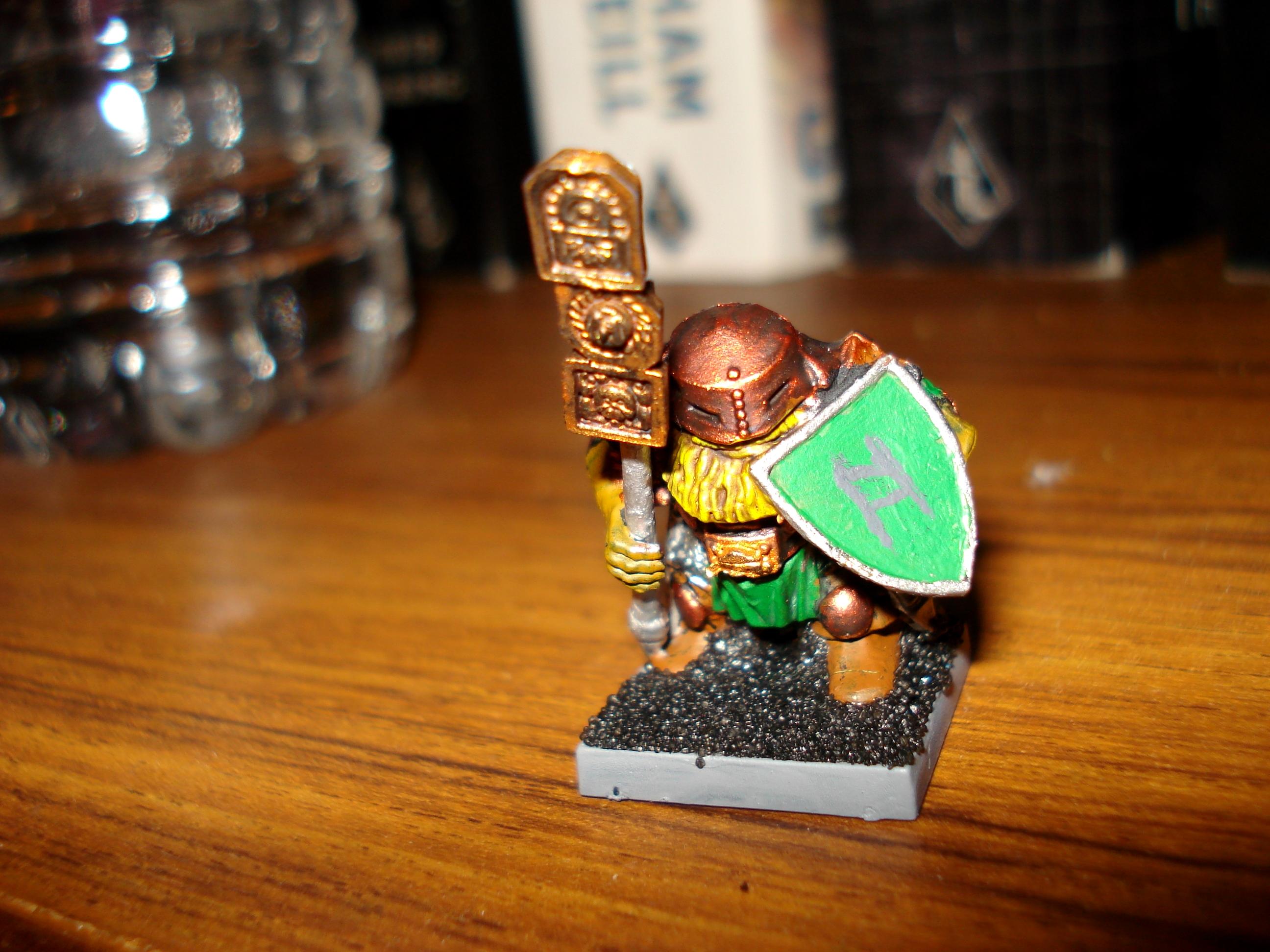 dwarf legionary icon bearer