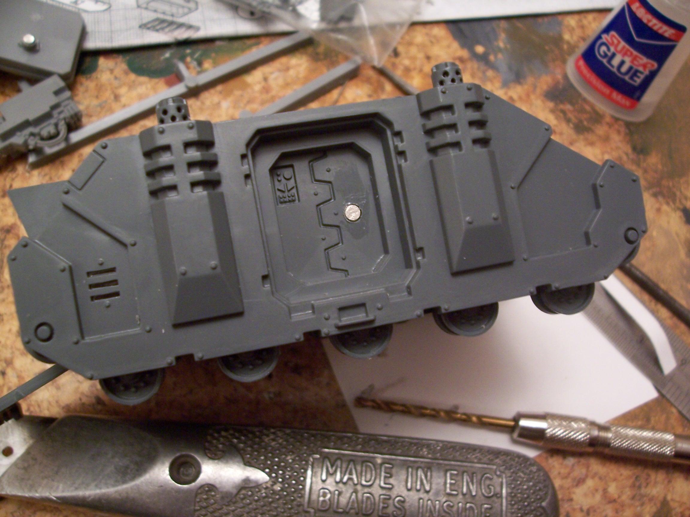 Magnet, Magnetised, Predator, Rhino