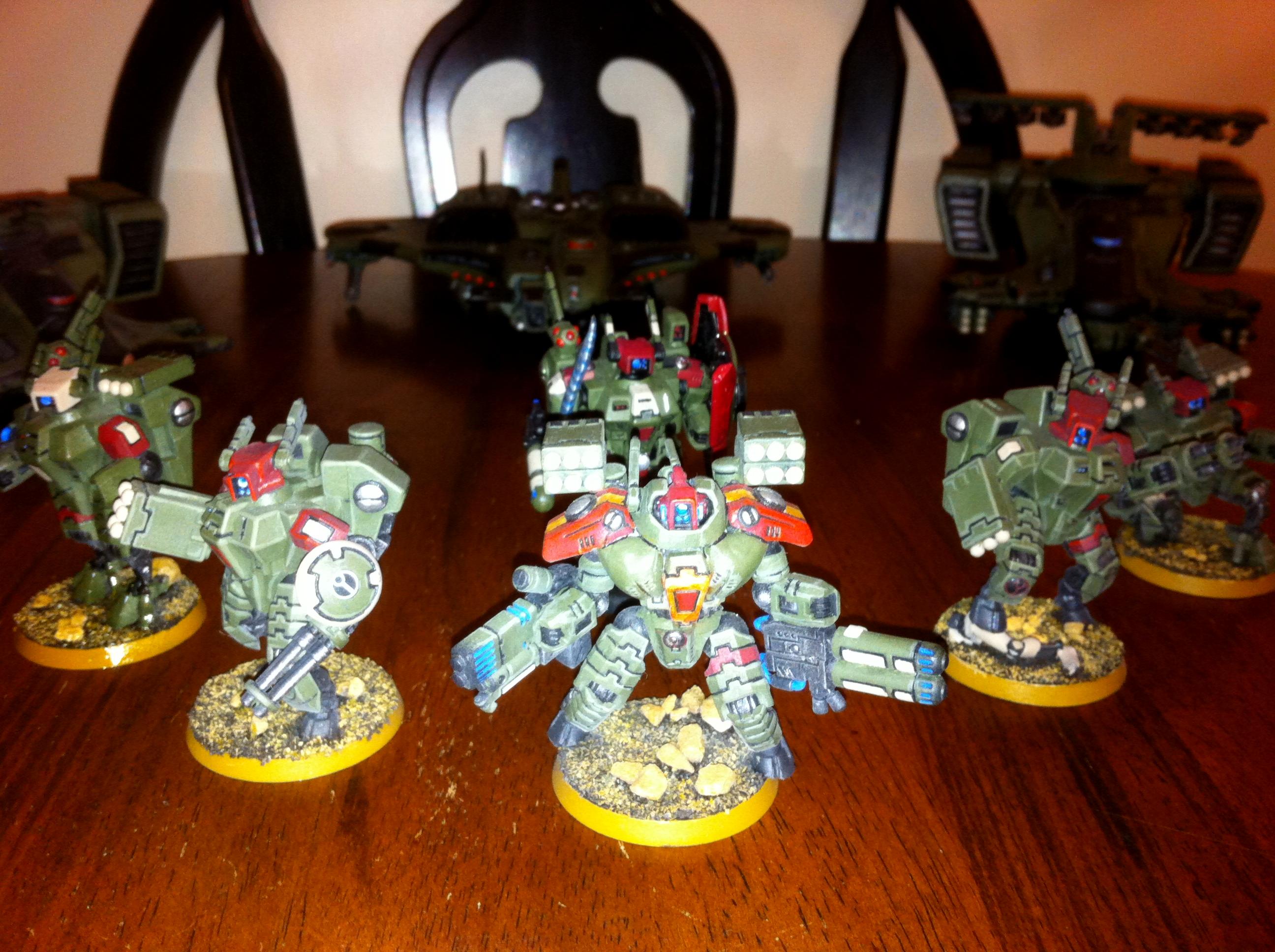 Tau, Battlesuits