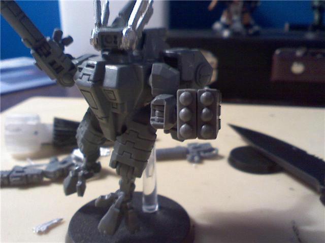 Crisis Battlesuit, Tau