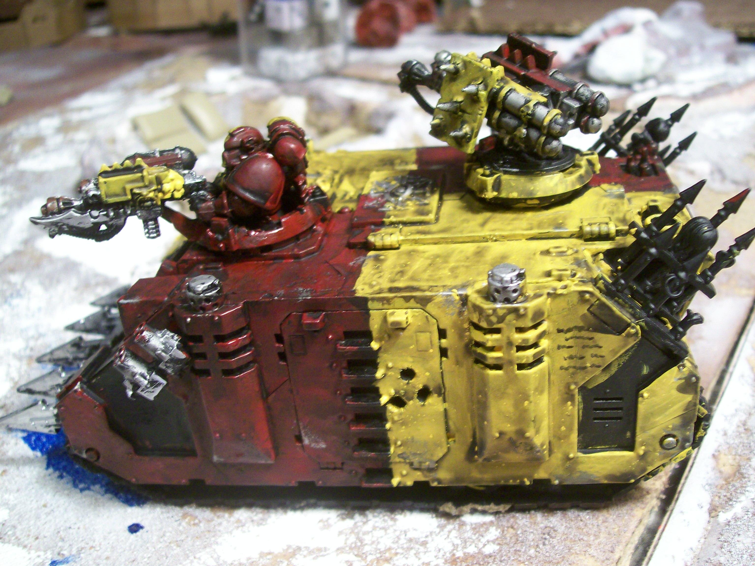 the Heavy flamer comes off so i can use it as a Rhino