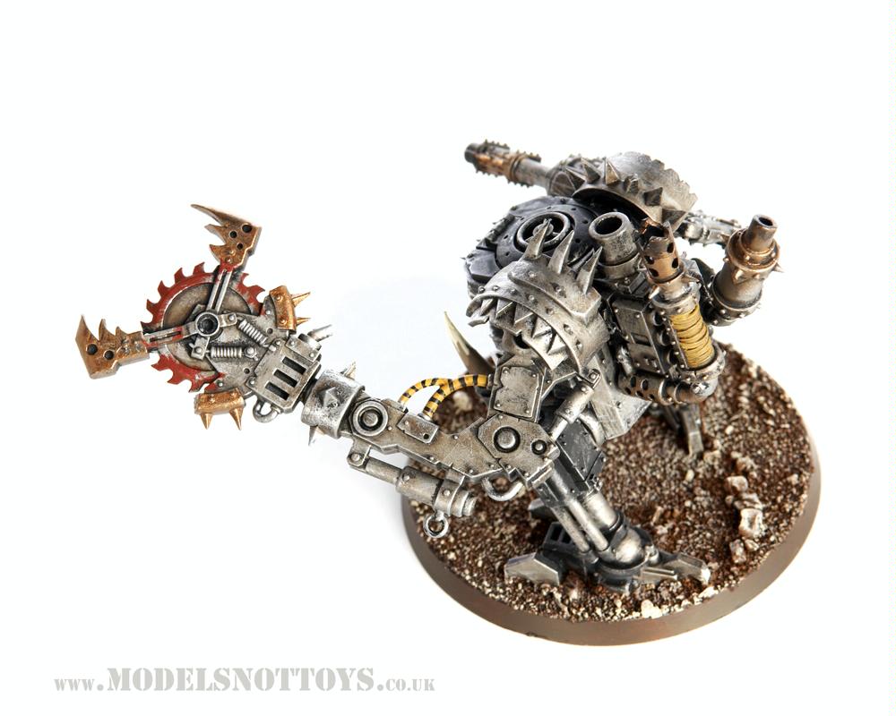 Close combat weapon