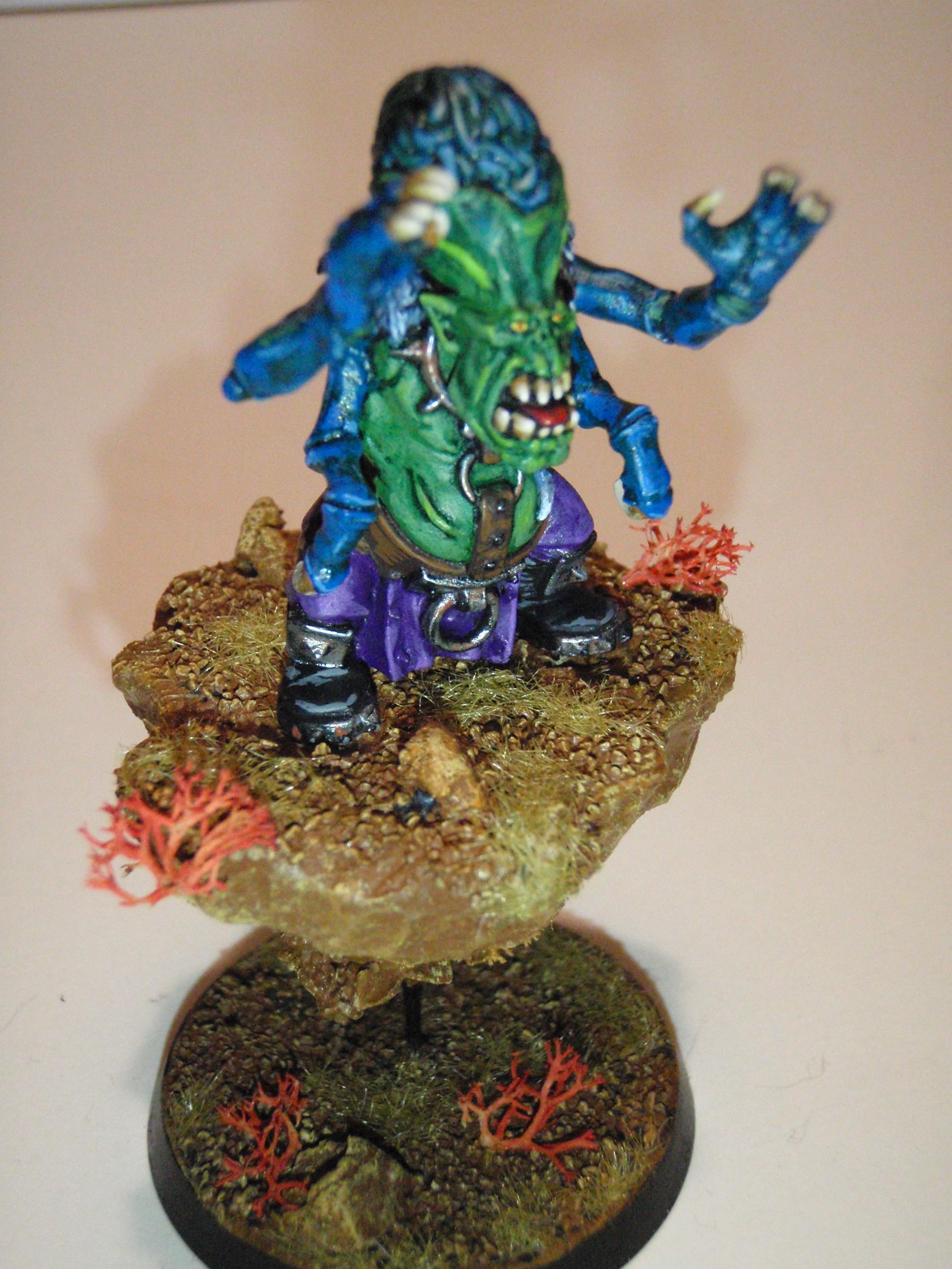 Warhammer 40,000, Second Weird Bug.  Tough to get good focus on him..
