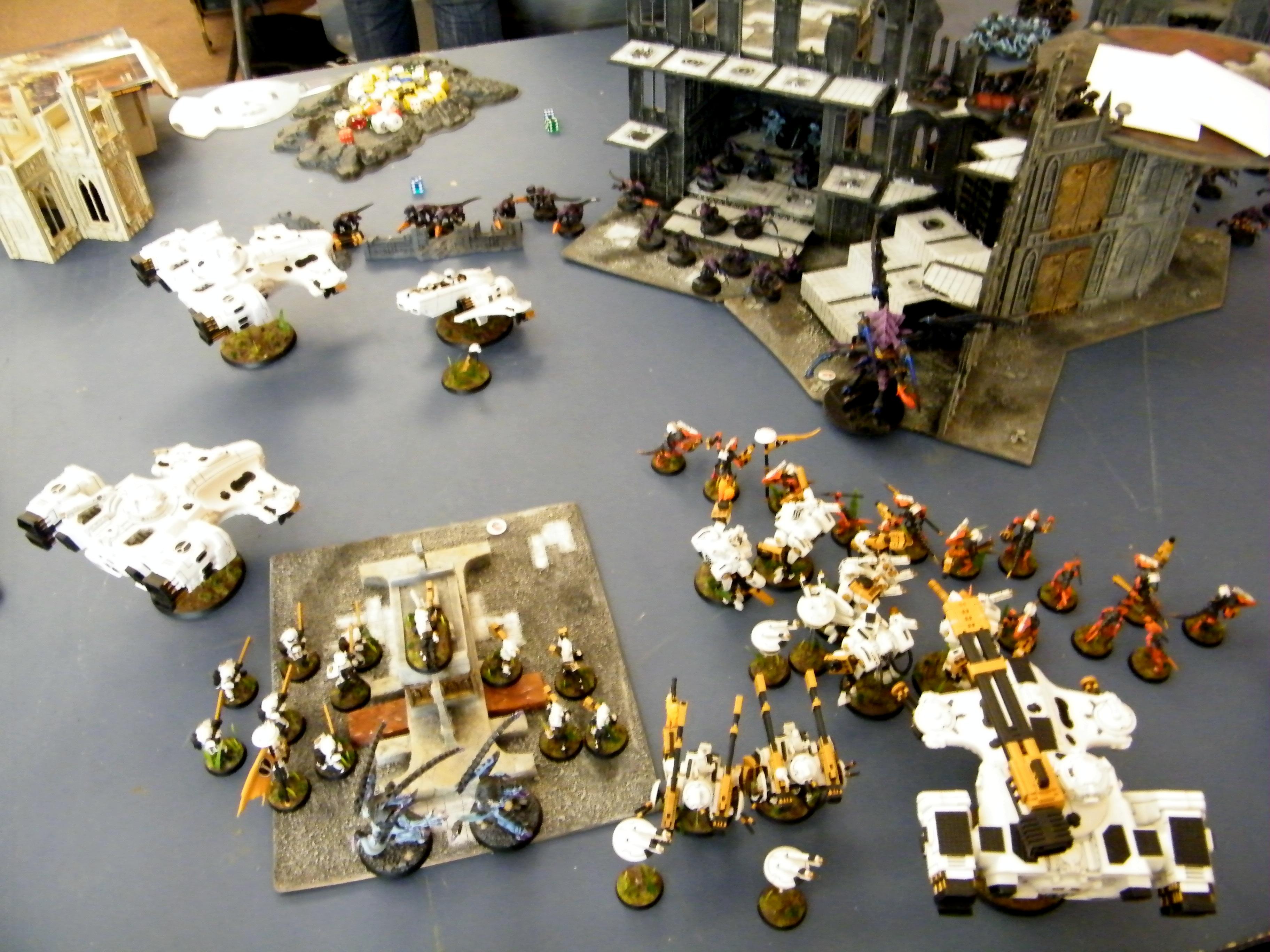 Tau, Tyranids
