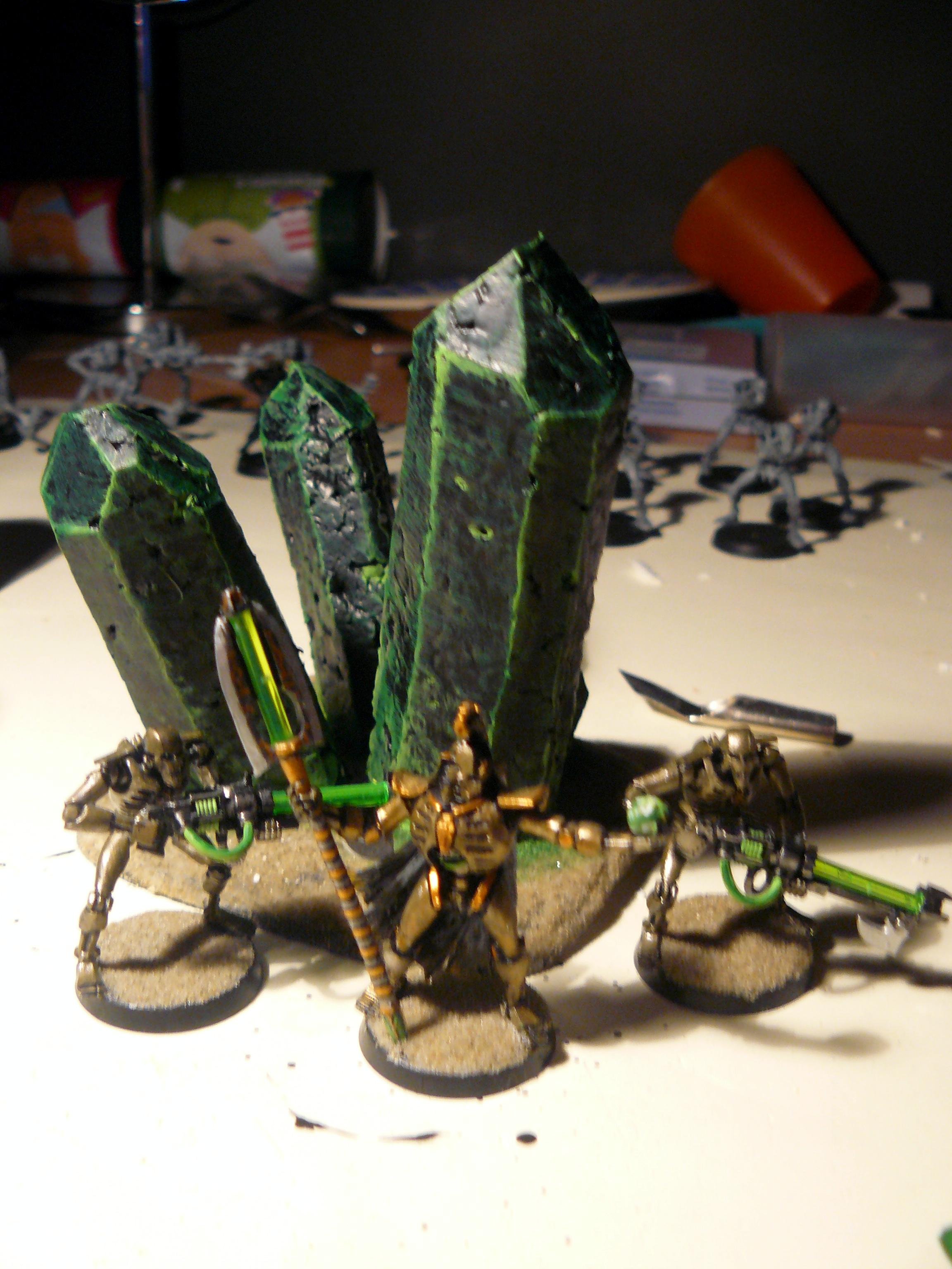 necron crystals with necrons