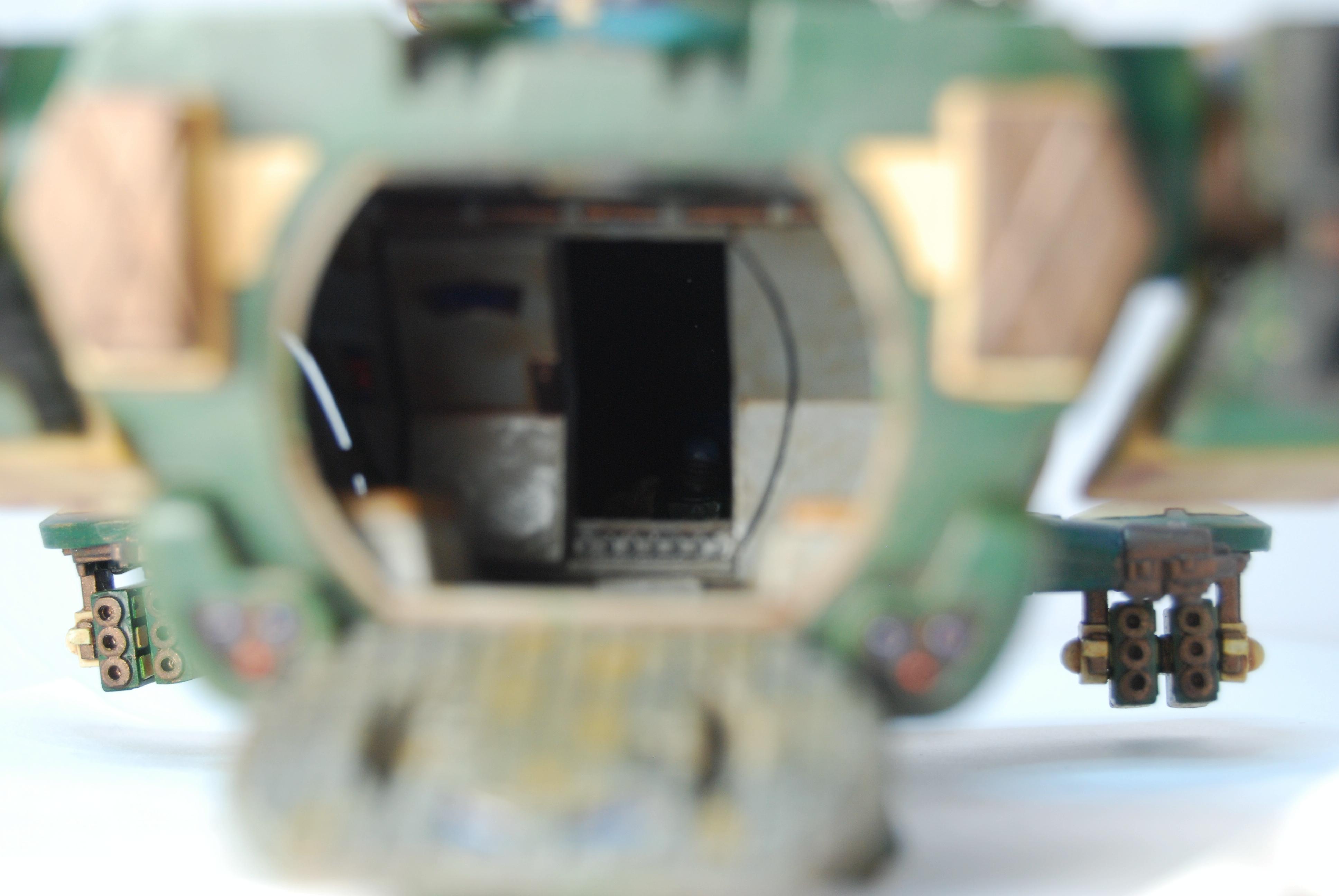 Tau hammerhead driver