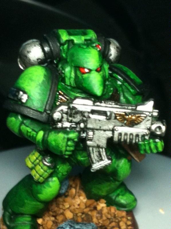 Space Marines, Regular Space Marine with bolter, surface highlighted instead of edge lined