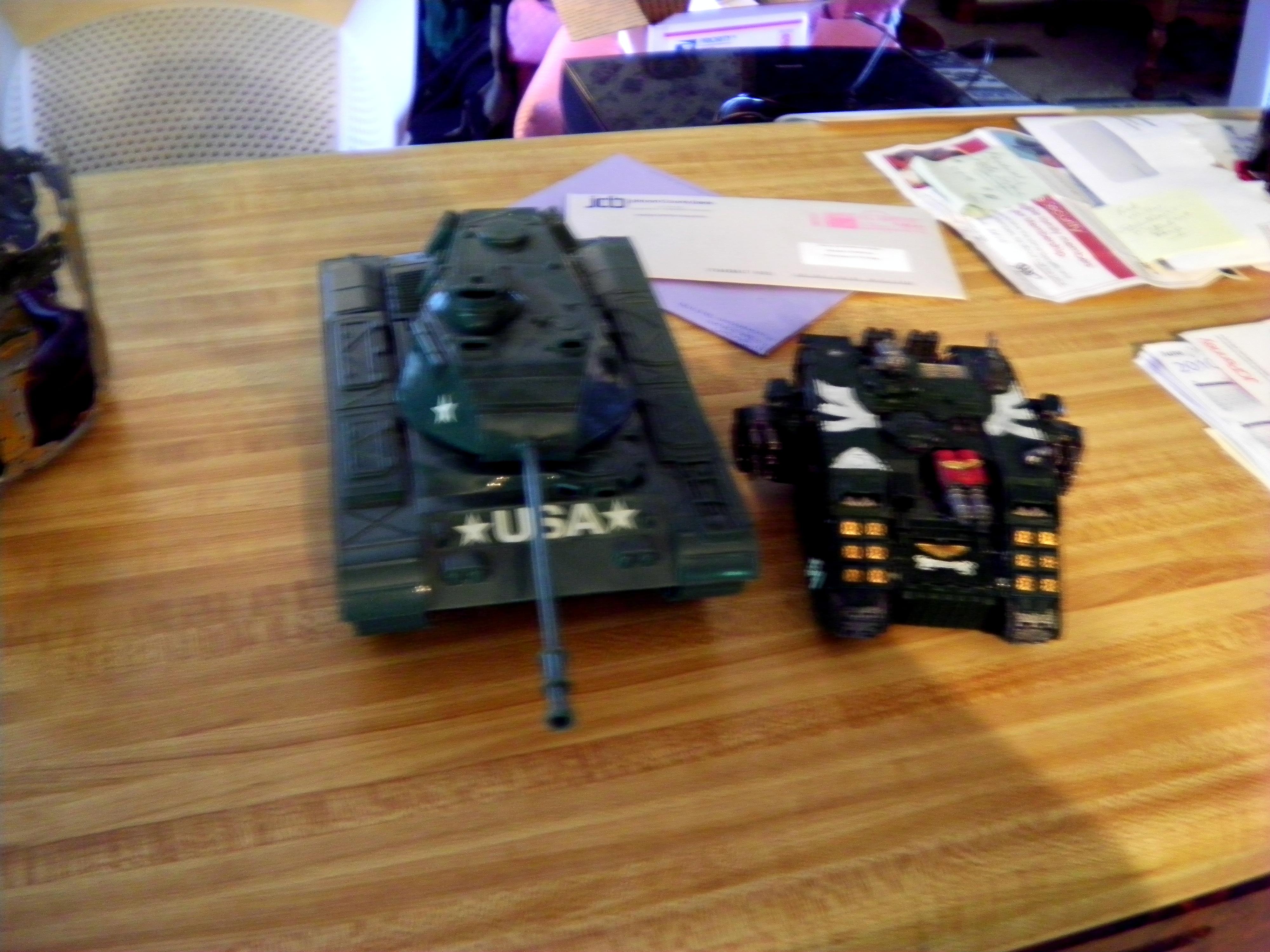 Blurred Photo, Tank, Toy