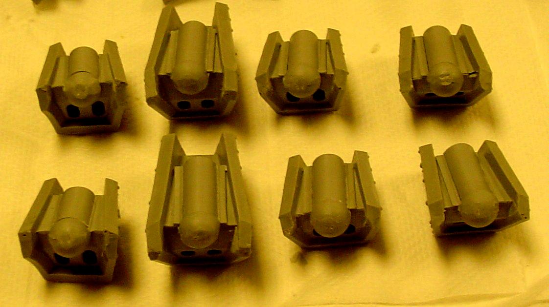 Leg piston assemblies